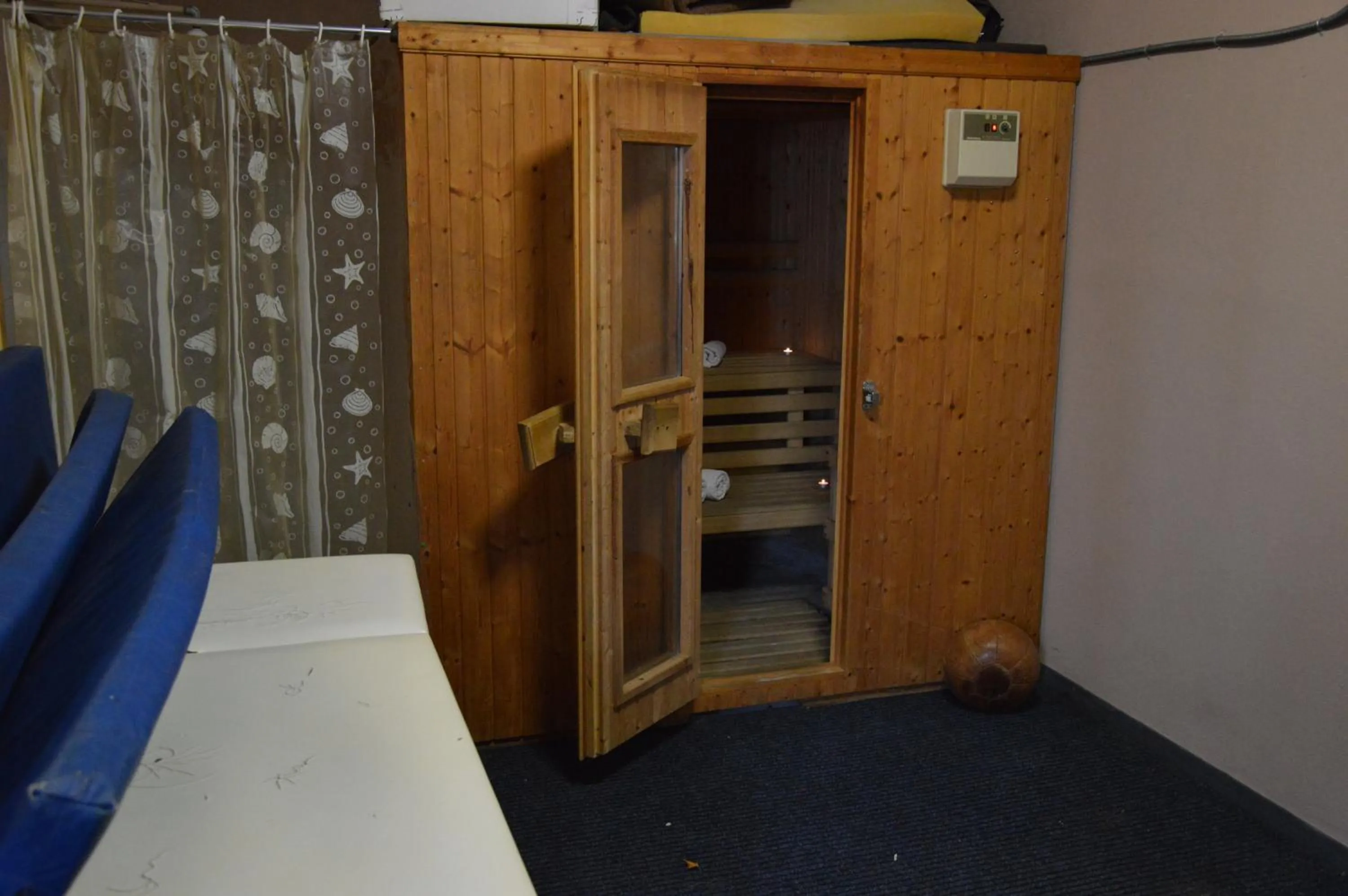 Sauna in Hotel Hani Zisi