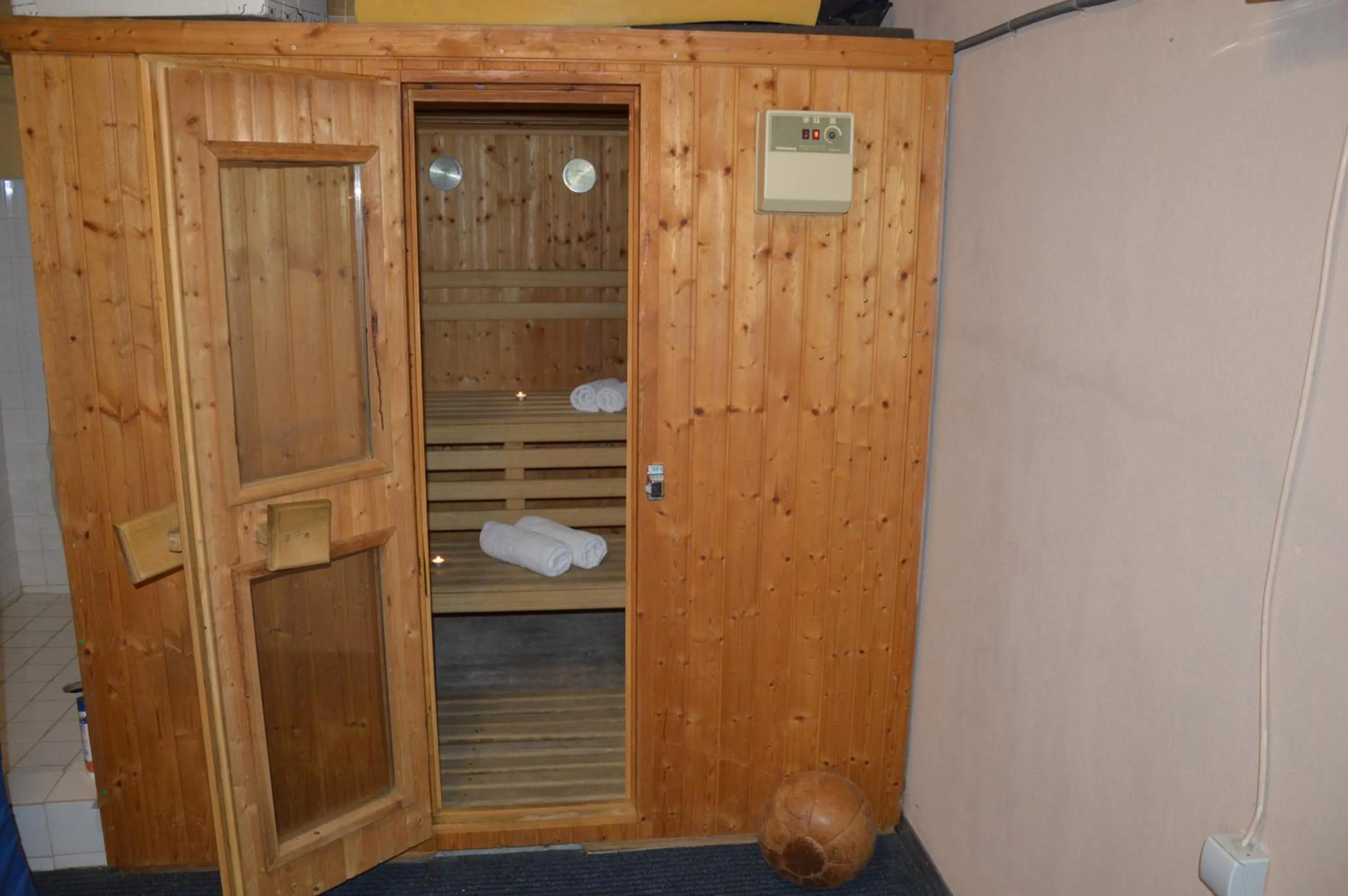 Sauna in Hotel Hani Zisi