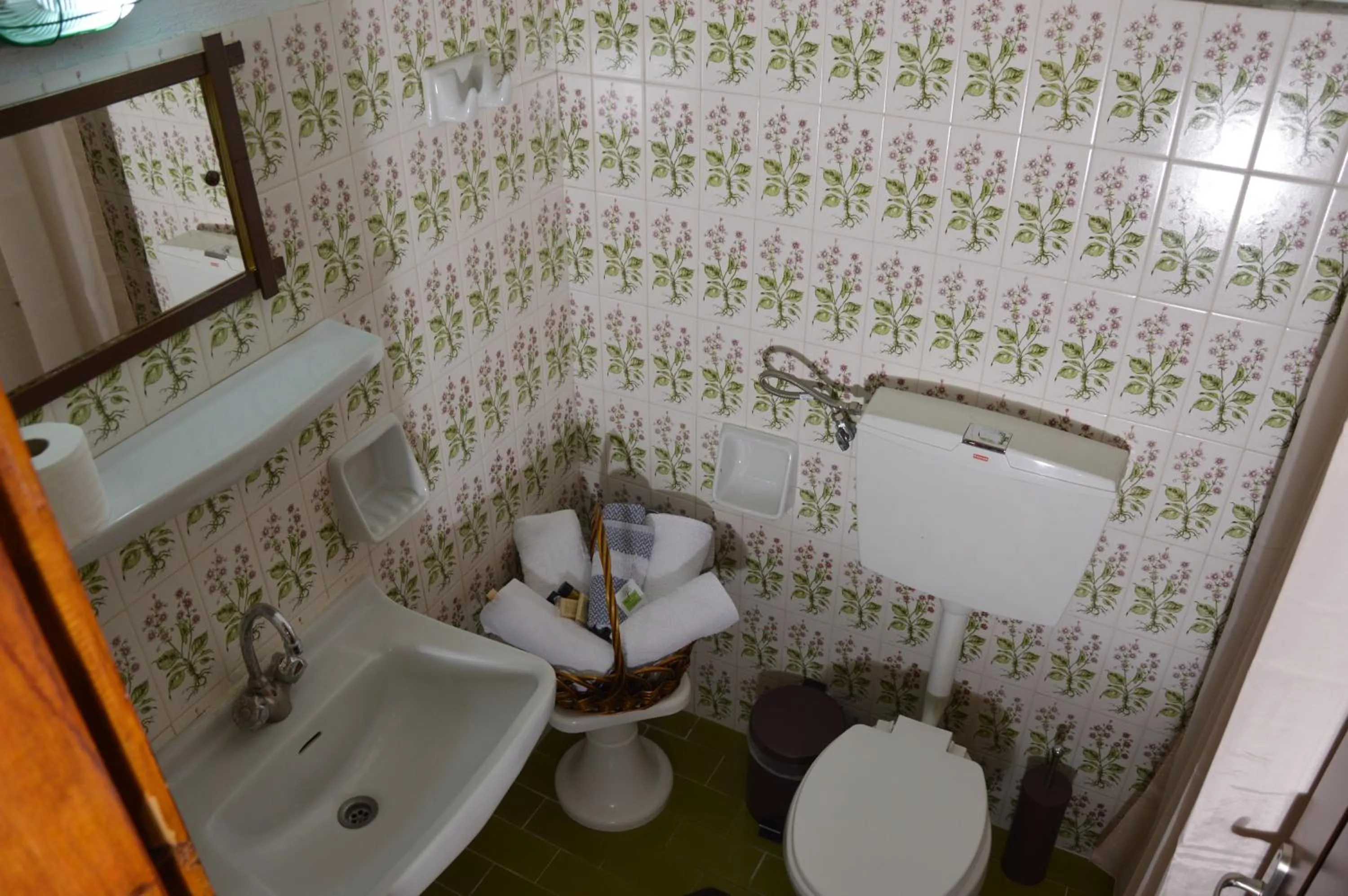 Bathroom in Hotel Hani Zisi