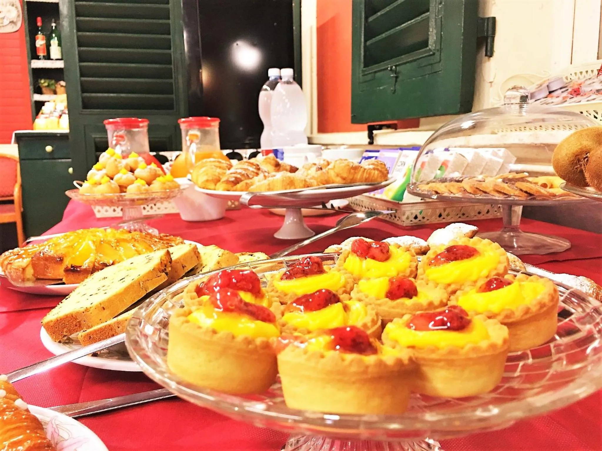 Buffet breakfast in Hotel Portofino