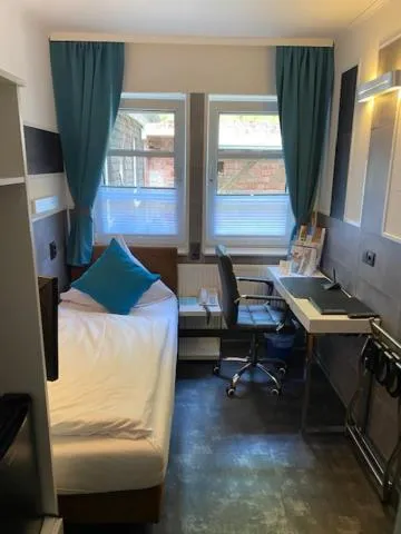 Bed in Schlosshotel Landstuhl