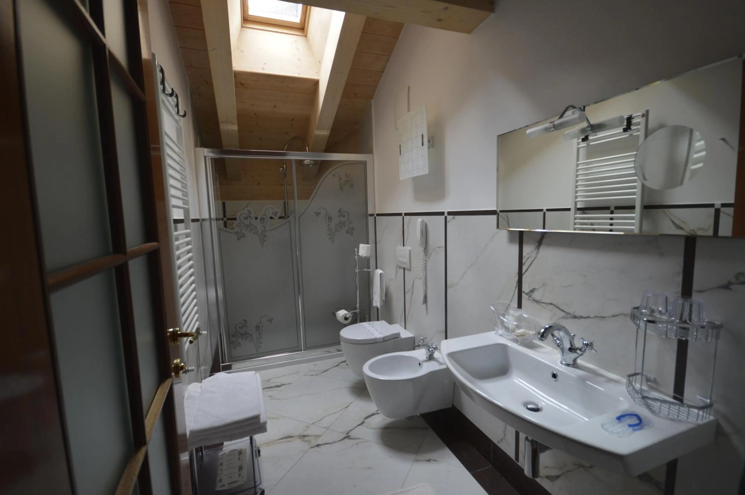 Shower in Villa Madonna