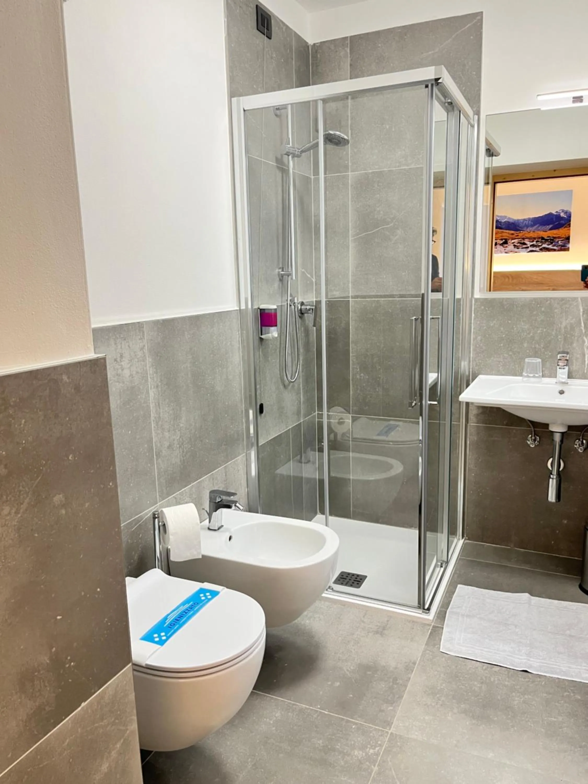 Bathroom in Hotel Zanella