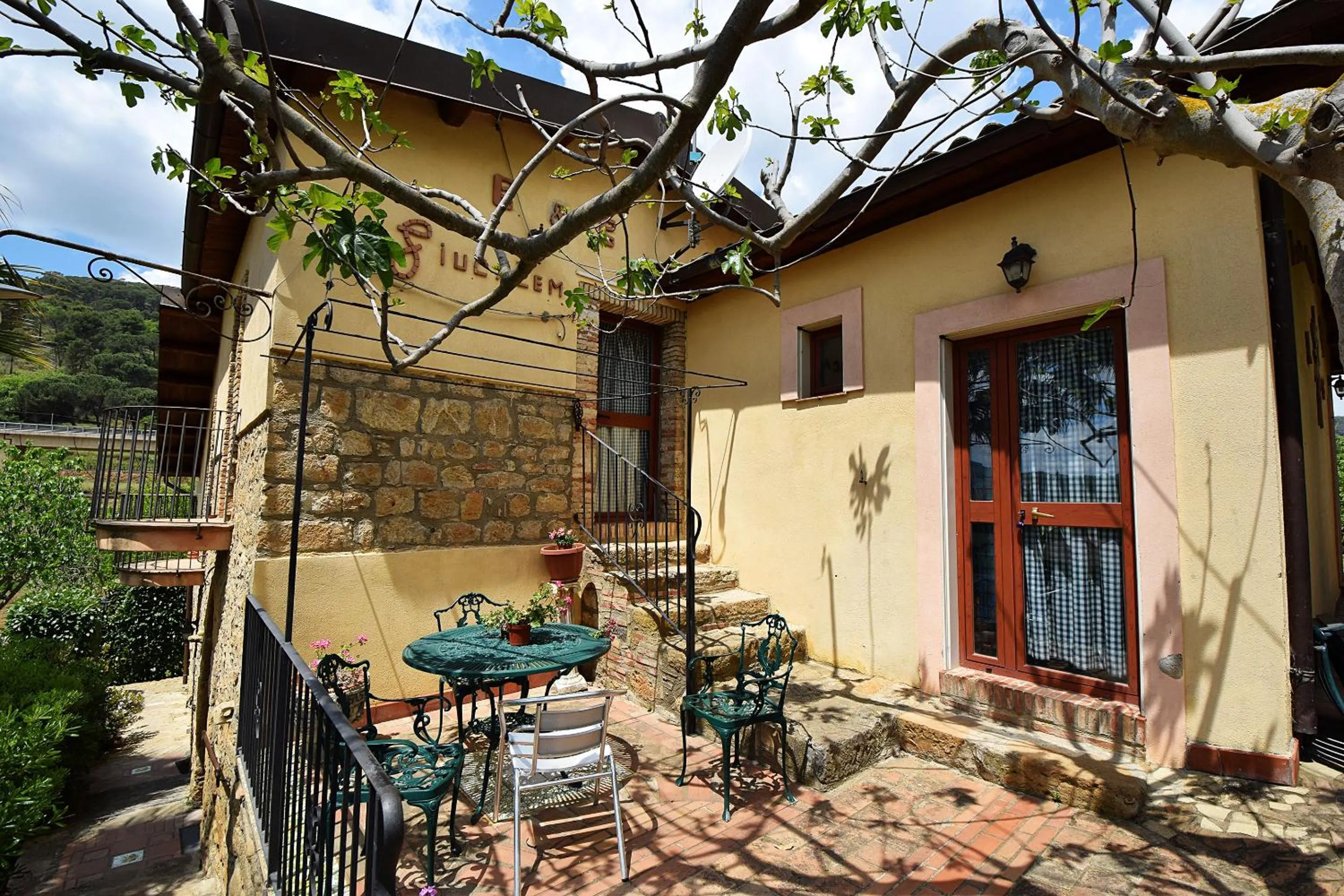 Balcony/Terrace in Giucalem La Casa Negli Orti