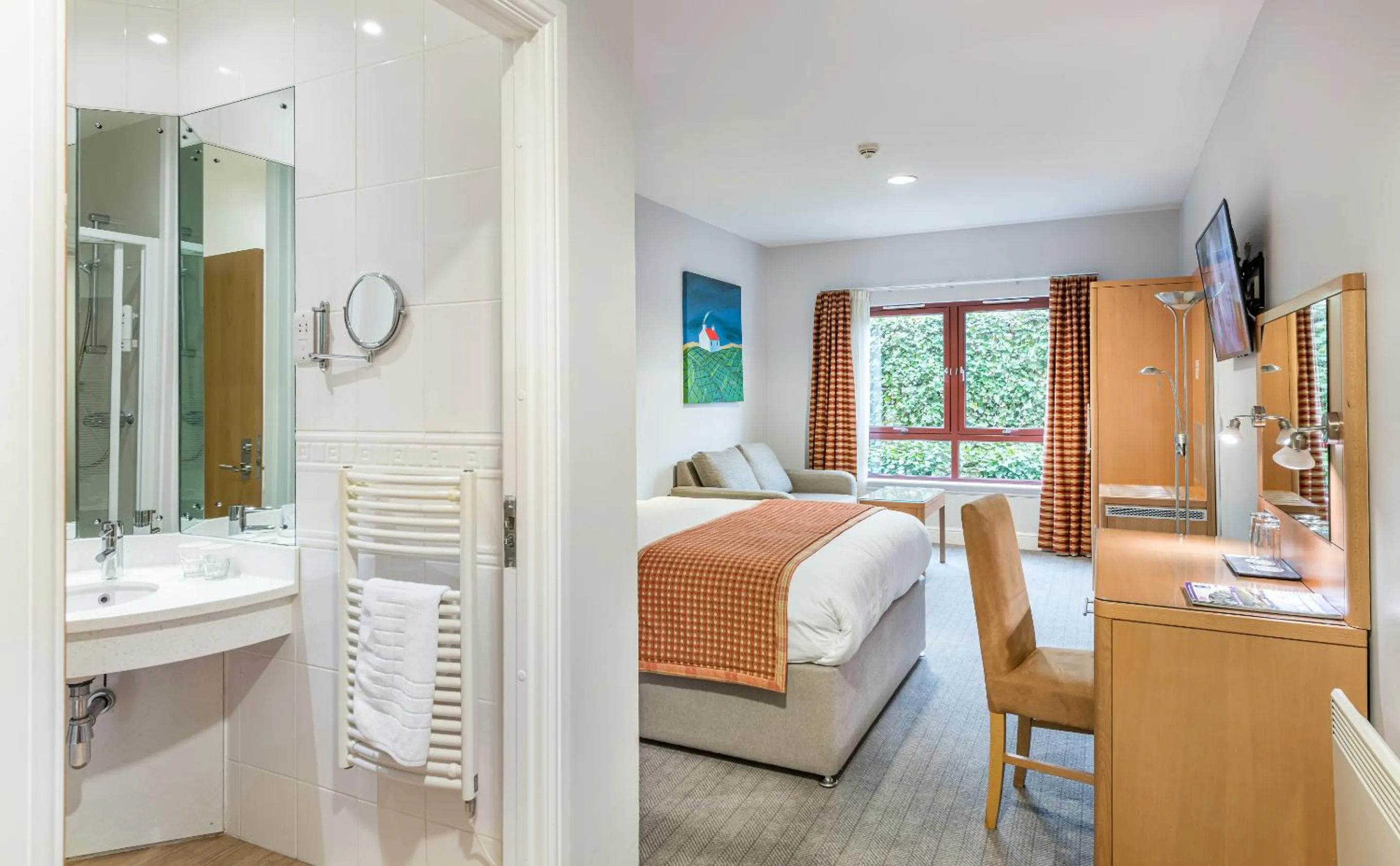 Bedroom, Bed in High Range Lodge Hotel