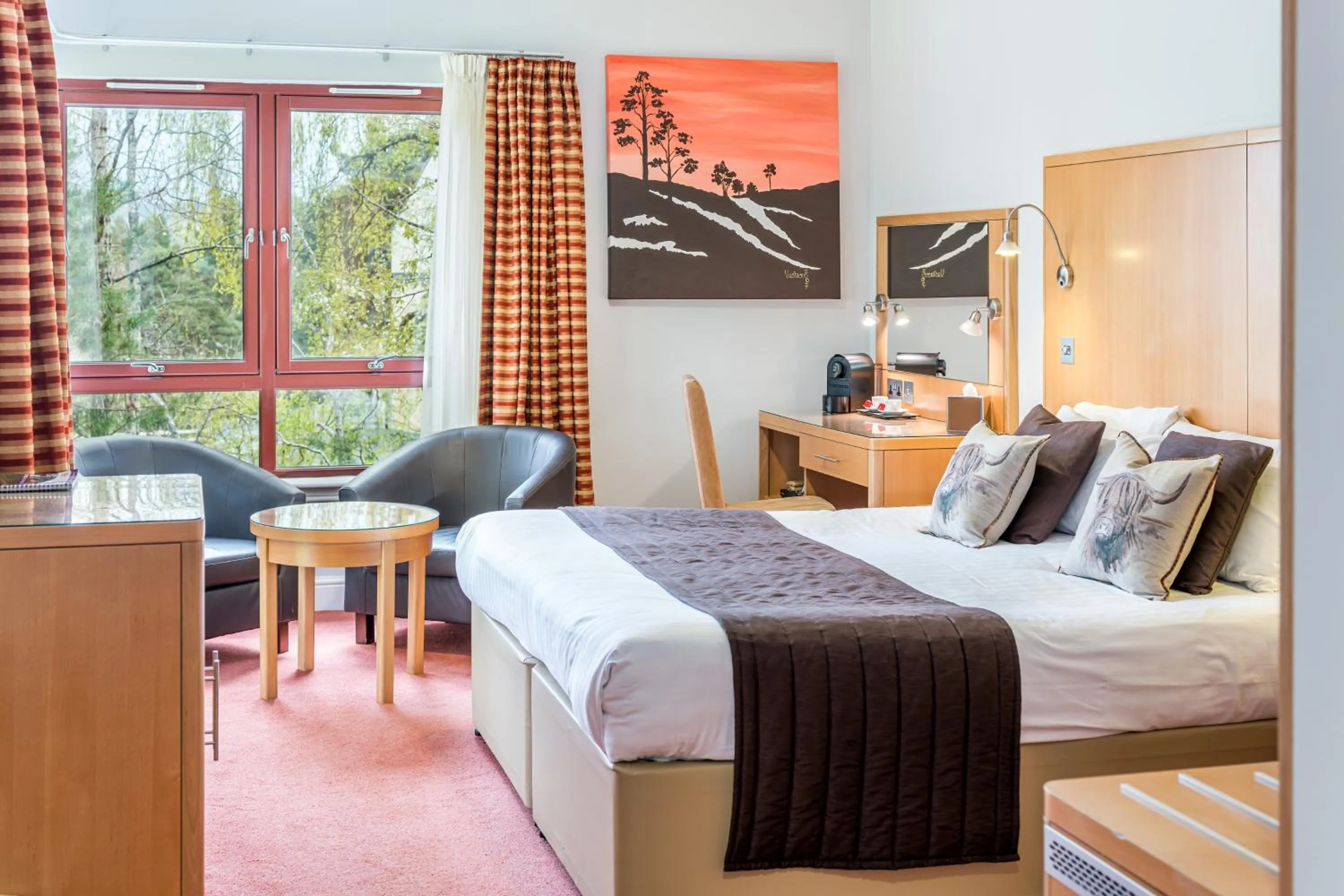 Bedroom, Bed in High Range Lodge Hotel