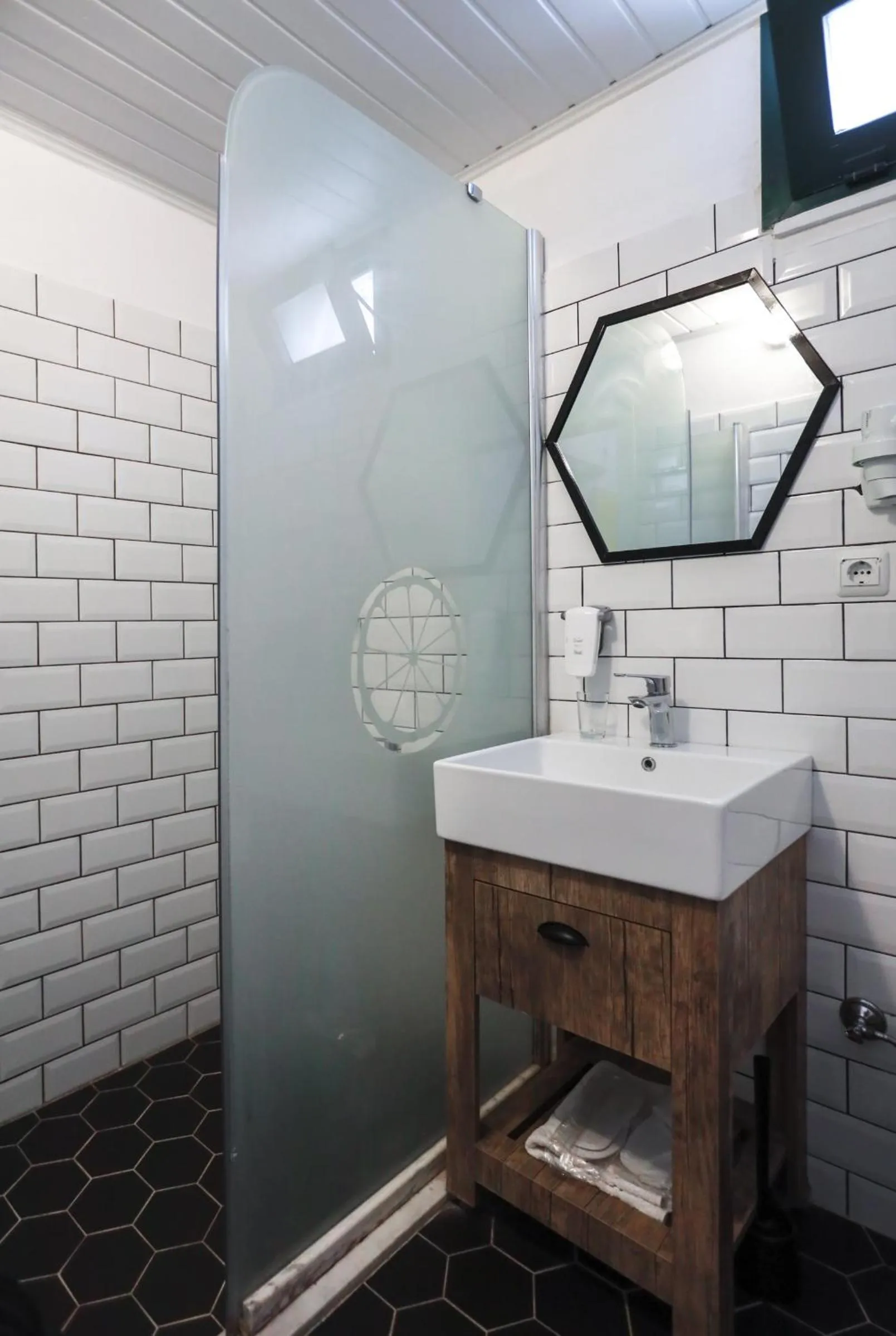 Bathroom in Limon Inn Hotel, Taşucu