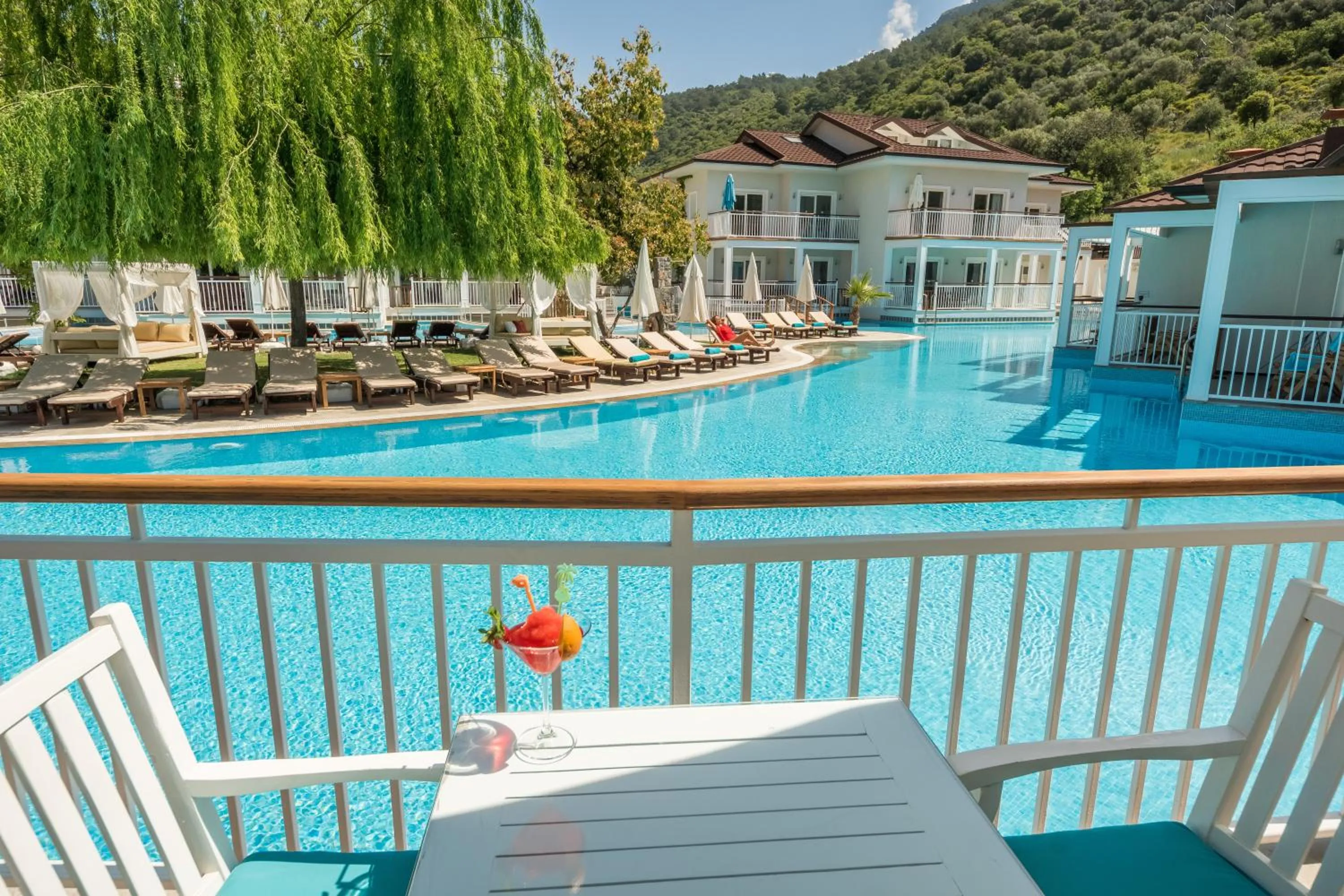 Restaurant/places to eat in Mozaik Hotel