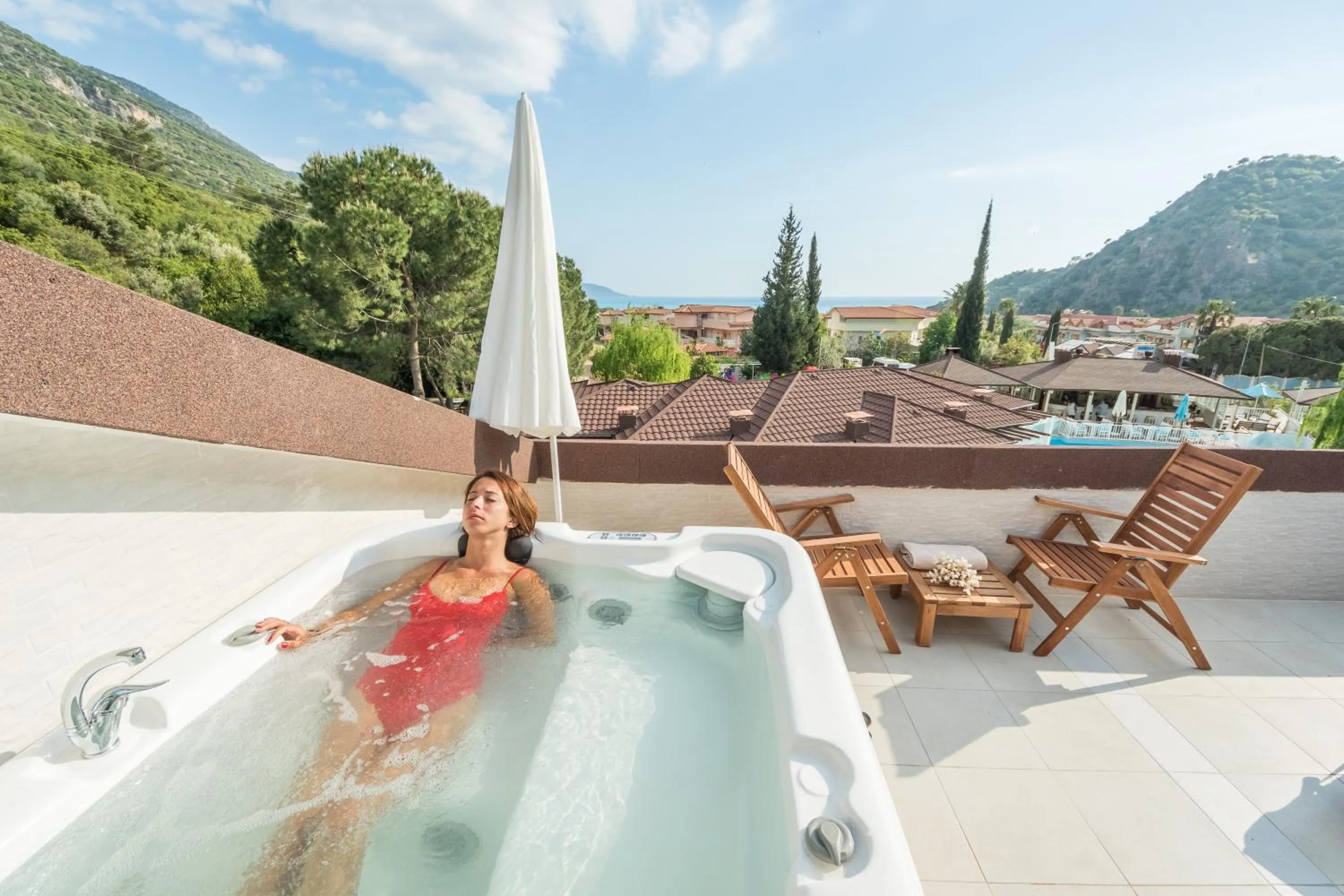 Hot Tub in Mozaik Hotel