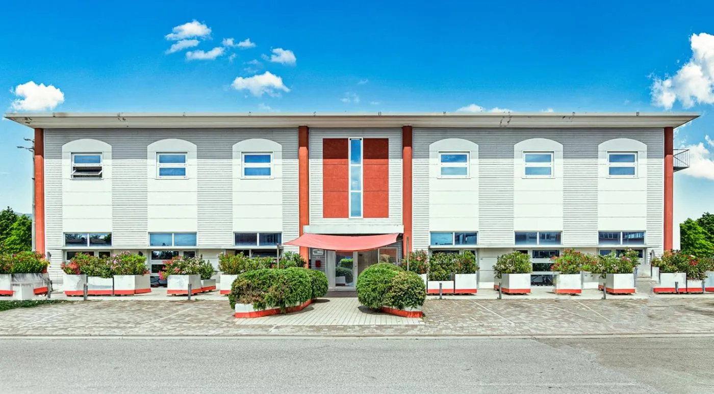 Property building in Easy Space