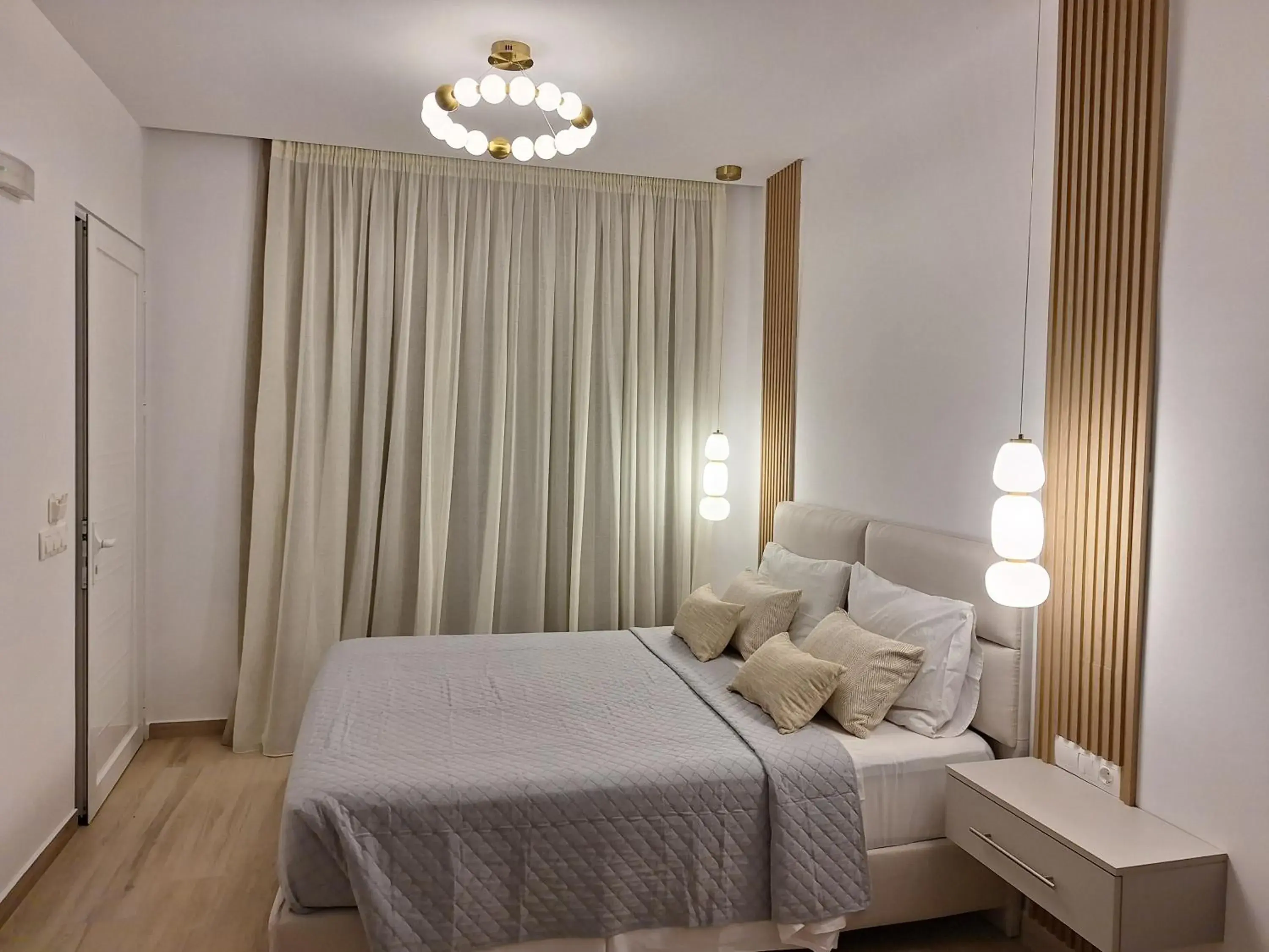 Bed in George Beach Studios Bed in George Beach Studios