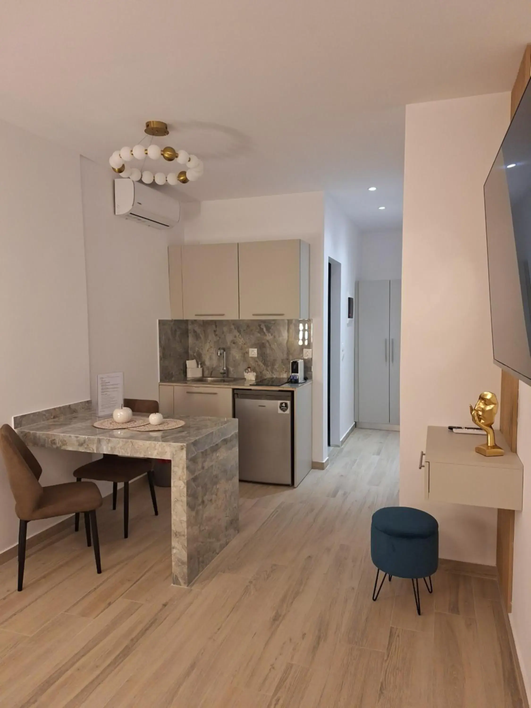 Suite with Garden View in George Beach Studios Suite with Garden View in George Beach Studios