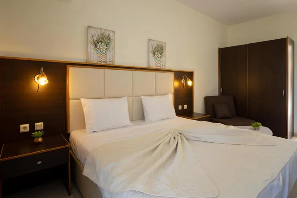 Bed in George Beach Studios