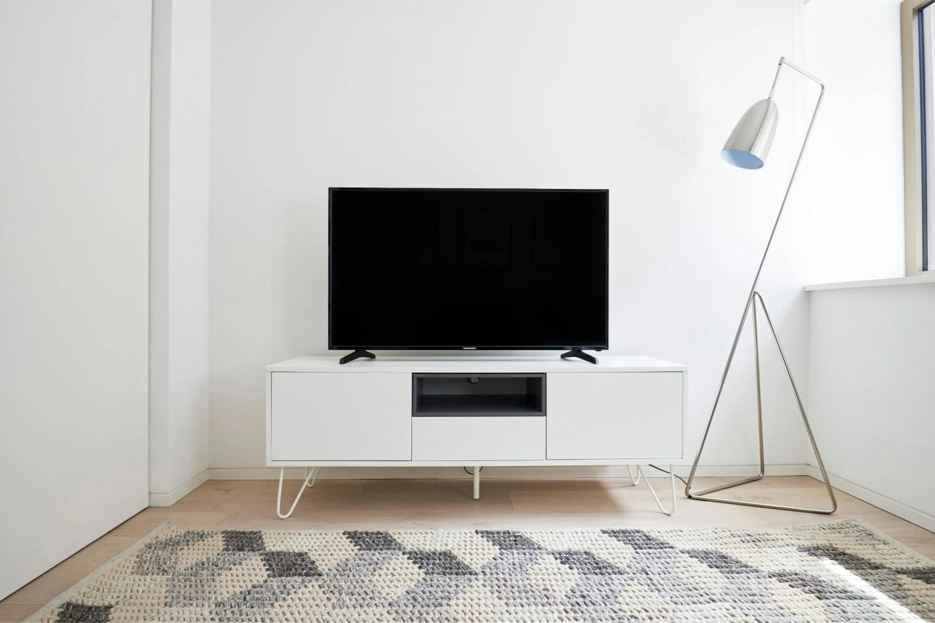 Living room in Sonder by Marriott Bonvoy Oxford Circus Apartments