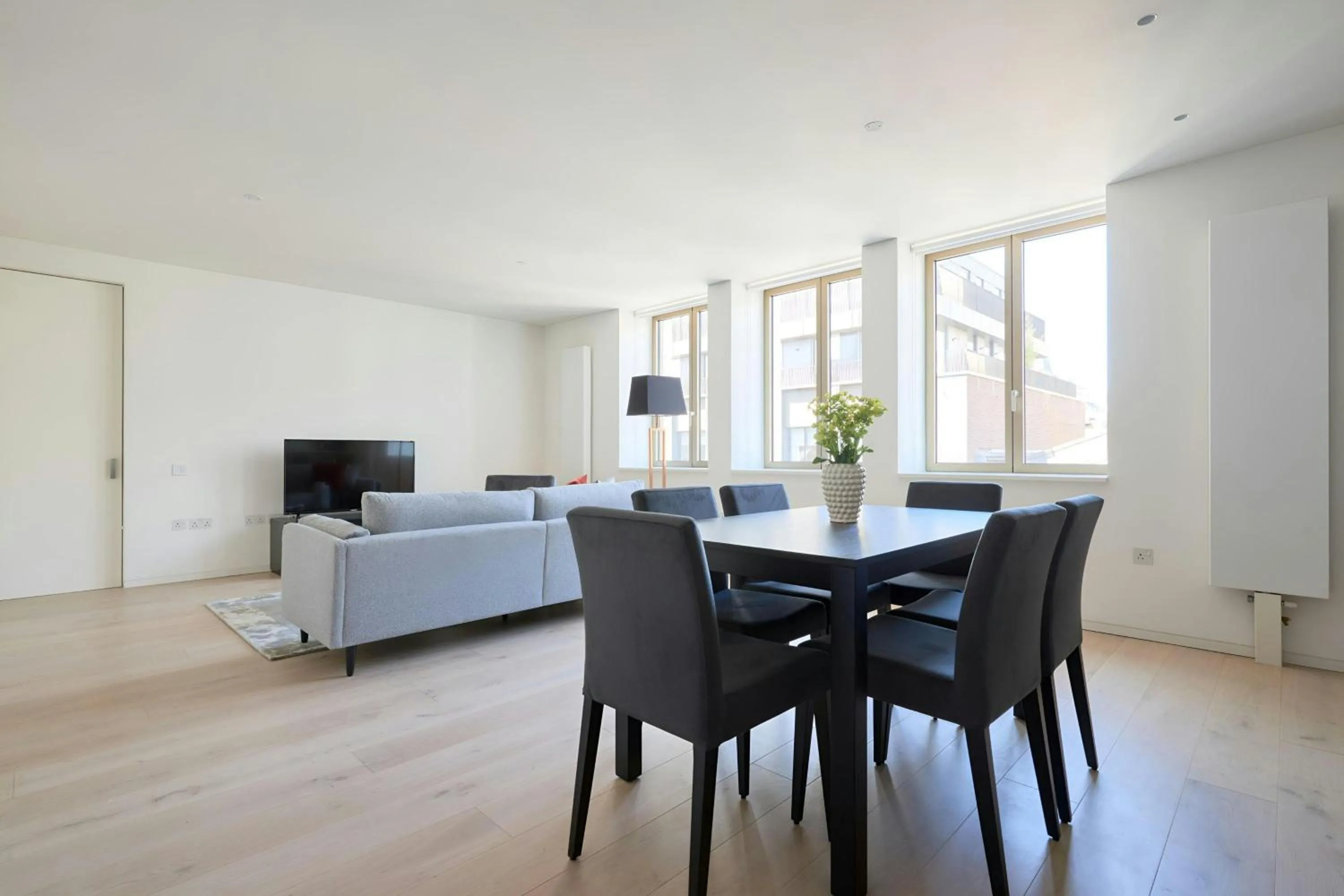 Living room in Sonder by Marriott Bonvoy Oxford Circus Apartments