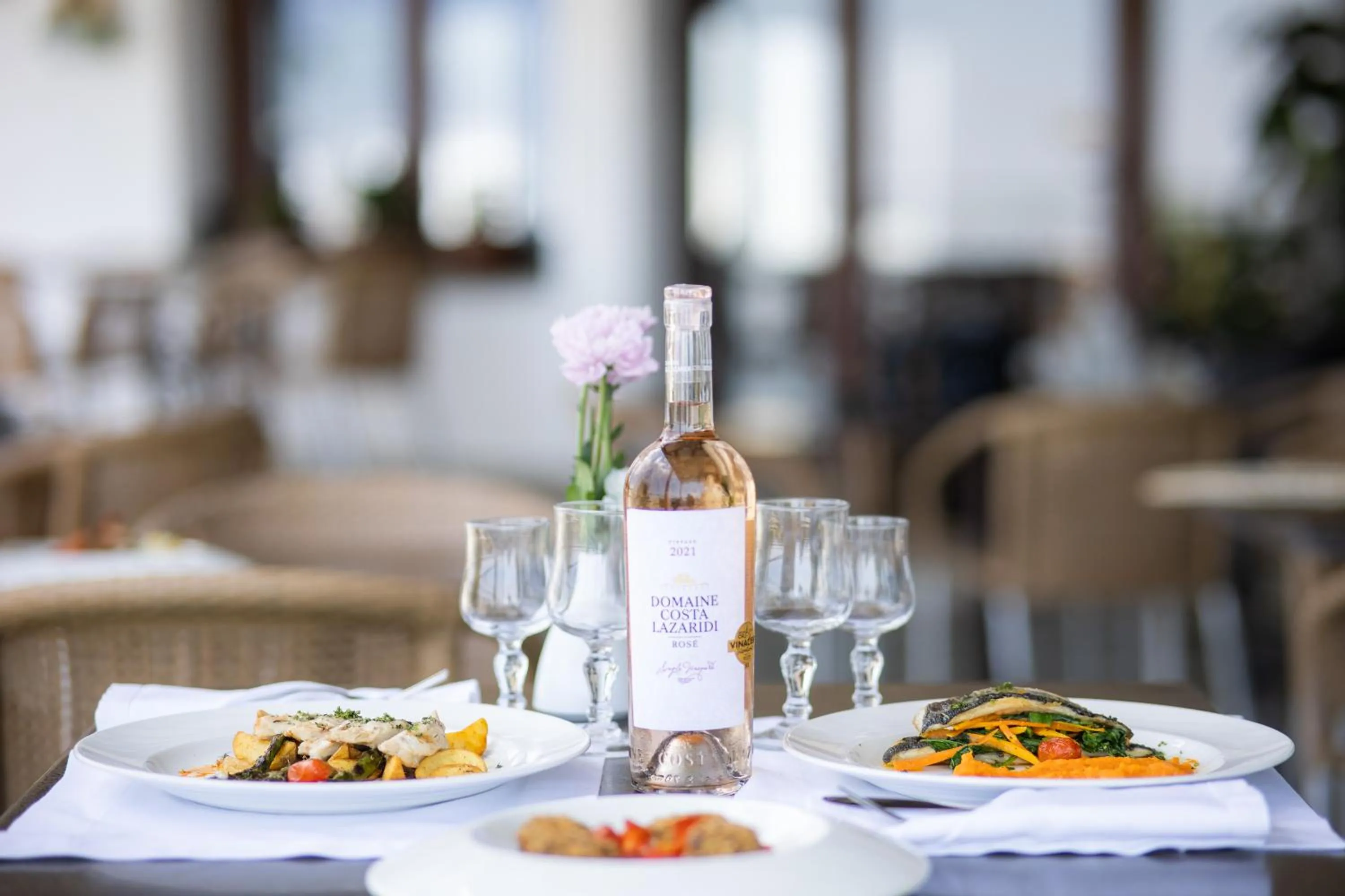 Restaurant/places to eat in Portaria Hotel