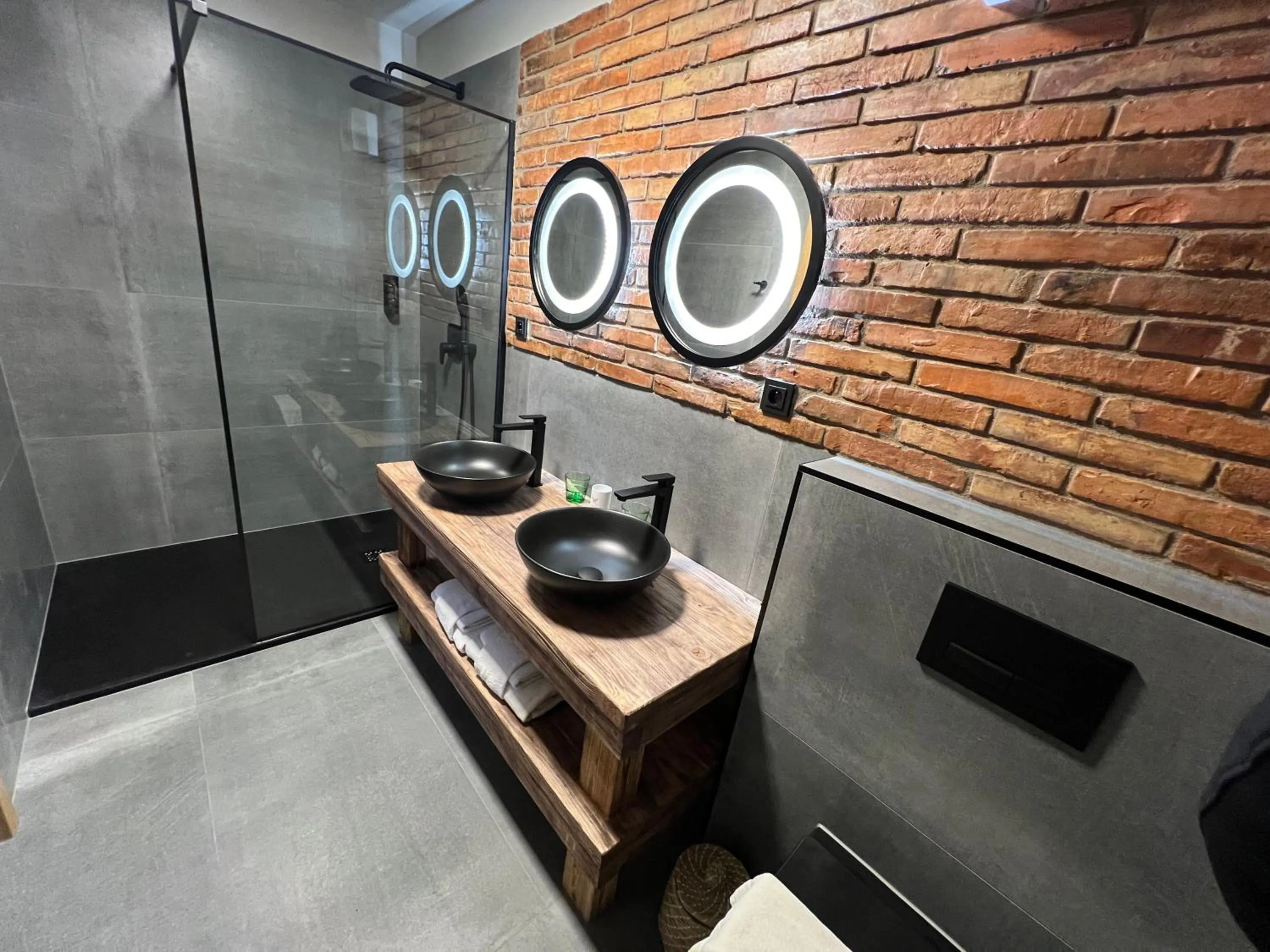 Bathroom in Hotel McLimon