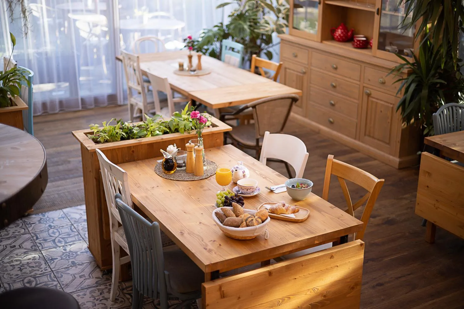 Restaurant/places to eat in Hotel McLimon