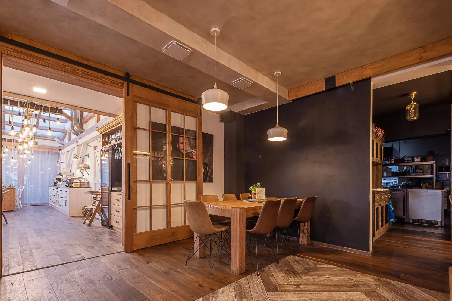 Restaurant/places to eat in Hotel McLimon