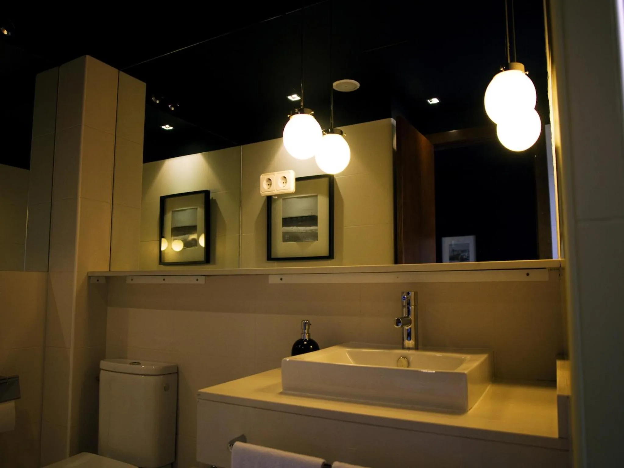 Bathroom in Hostal Badaloní