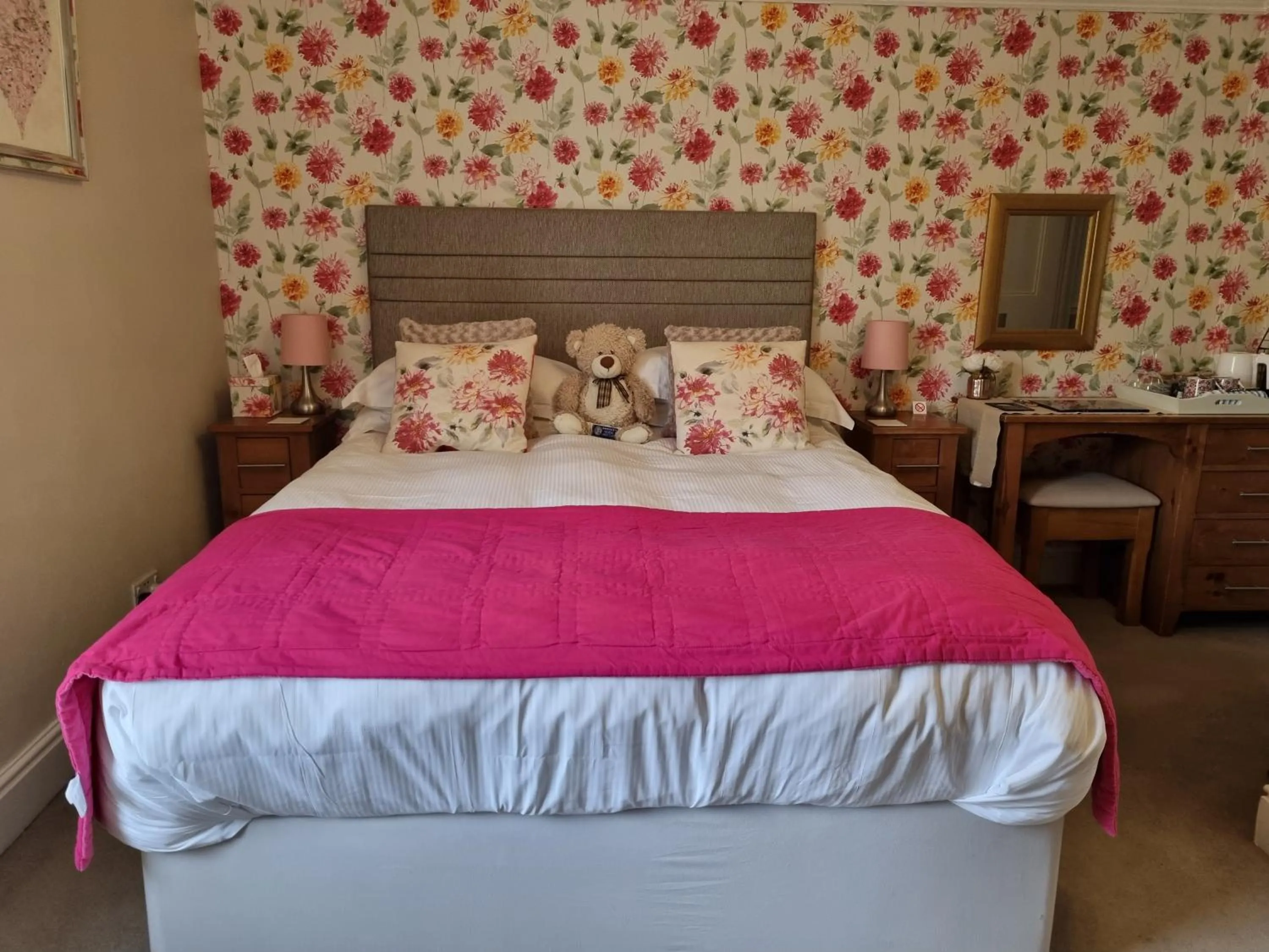 Bed in Montfort Cottage Guest House