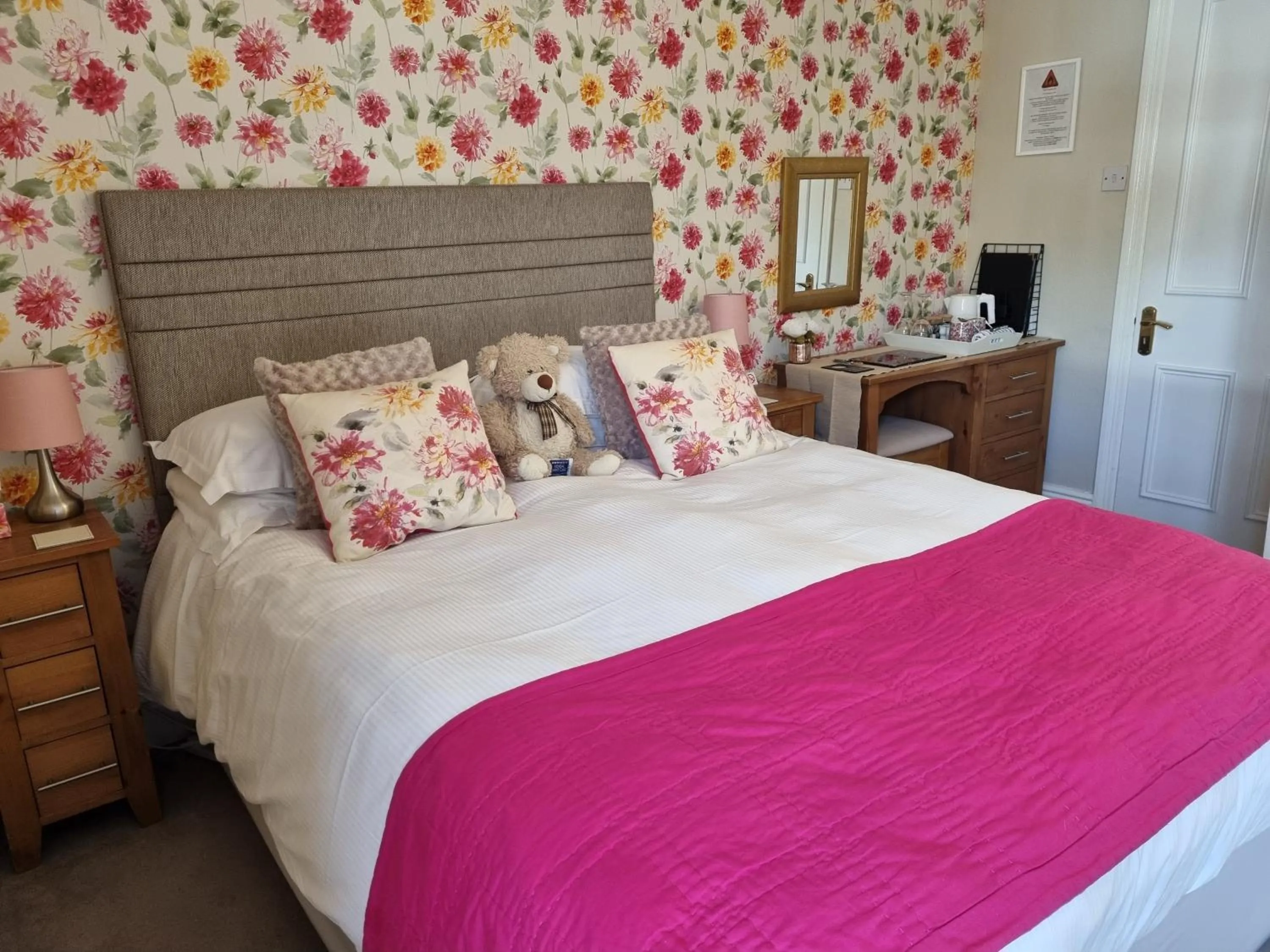 Bed in Montfort Cottage Guest House