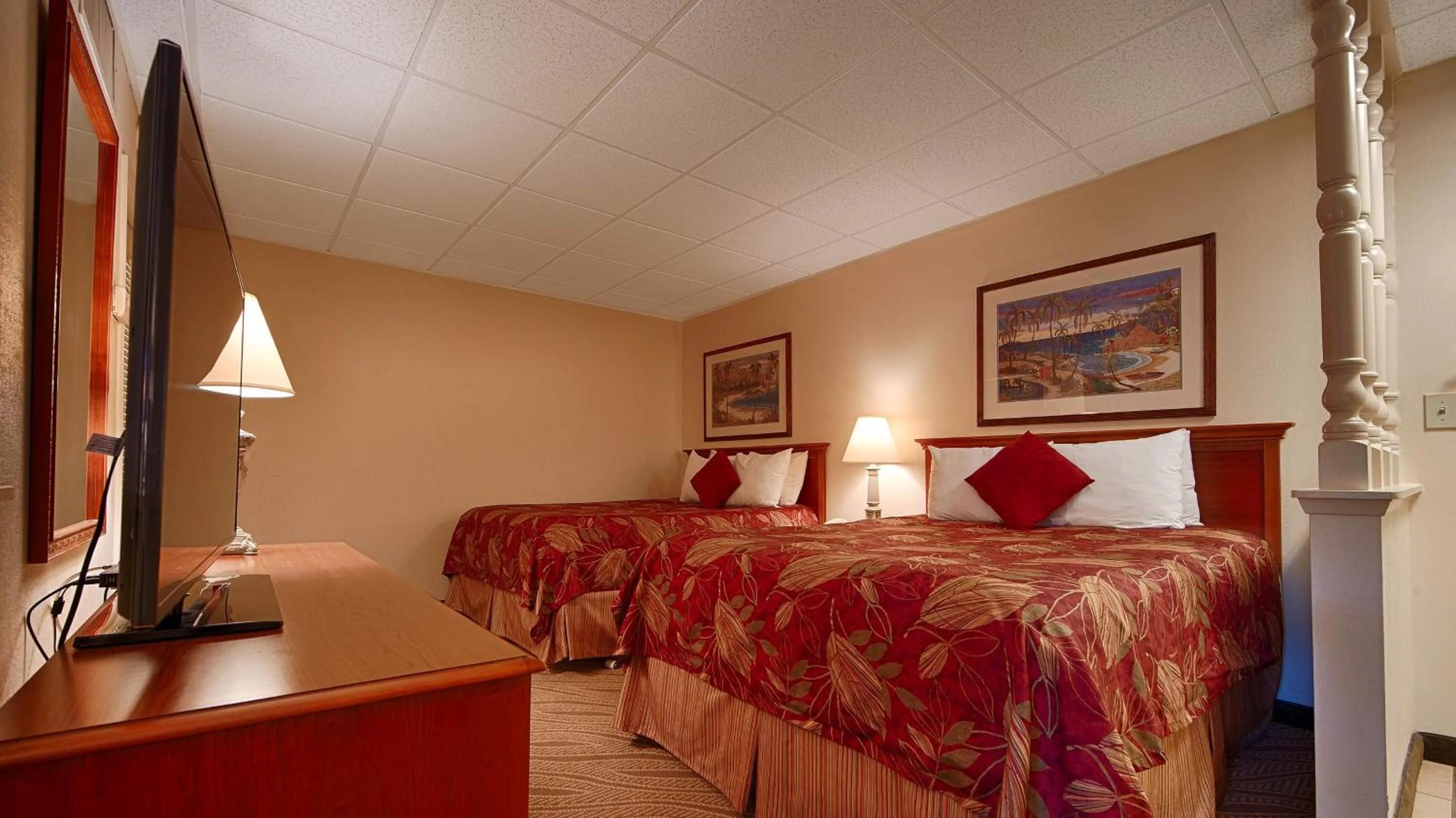 Restaurant/places to eat, Bed in Best Western Naples Inn & Suites