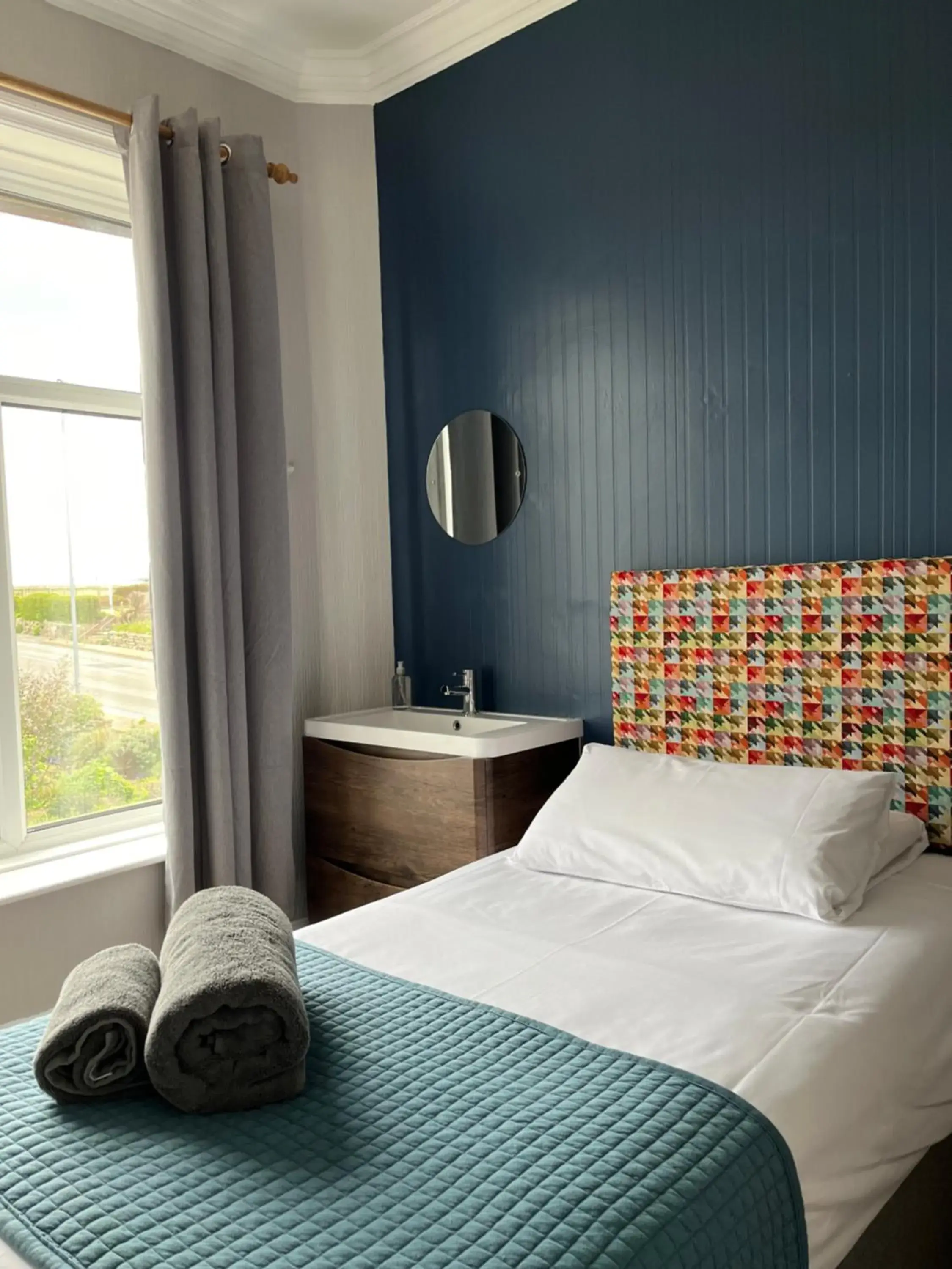 Single Room with Shared Bathroom in Sandcliff Guest House Single Room with Shared Bathroom in Sandcliff Guest House