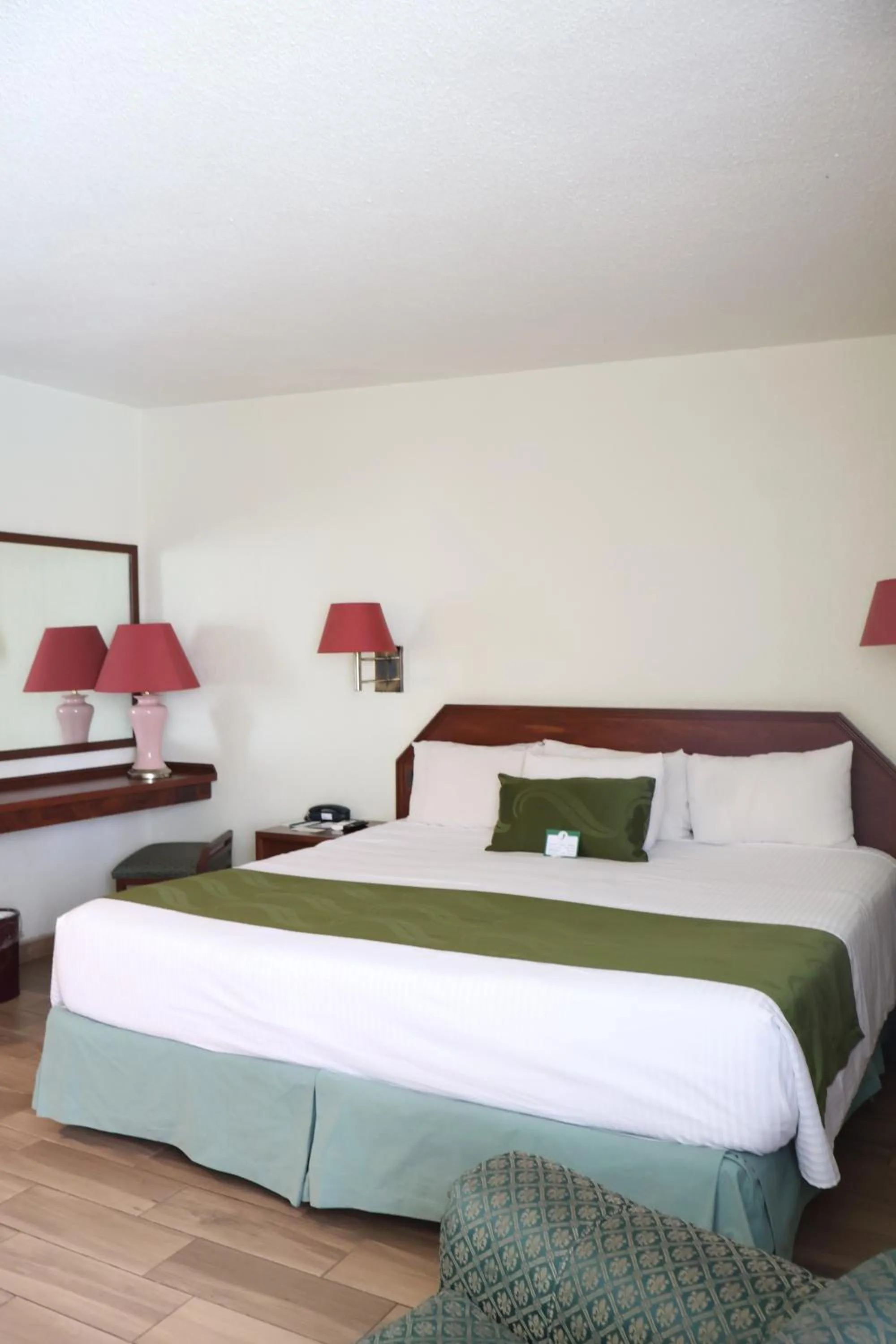 Bed in Hotel La Joya Tulancingo