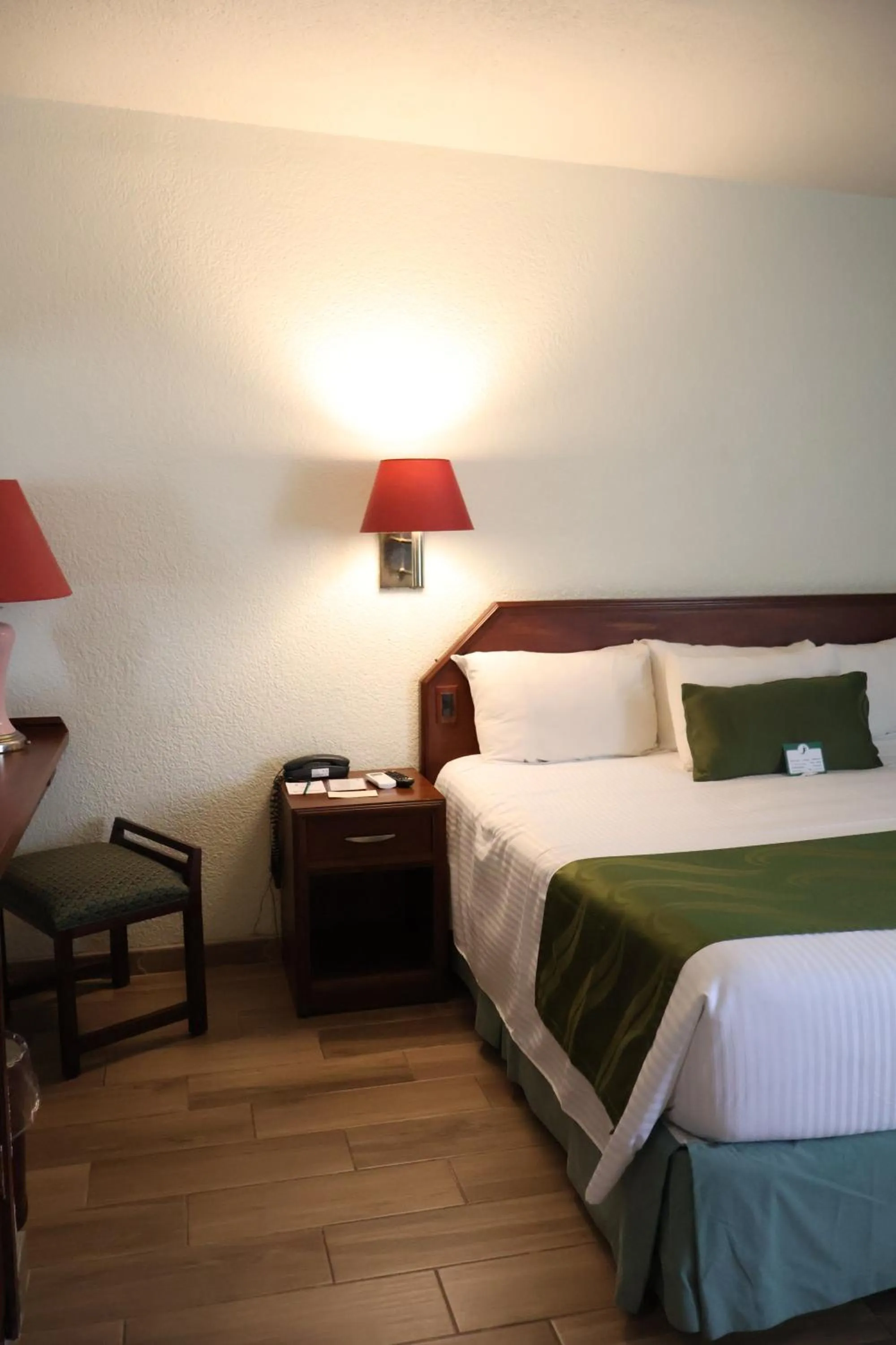 Bed in Hotel La Joya Tulancingo