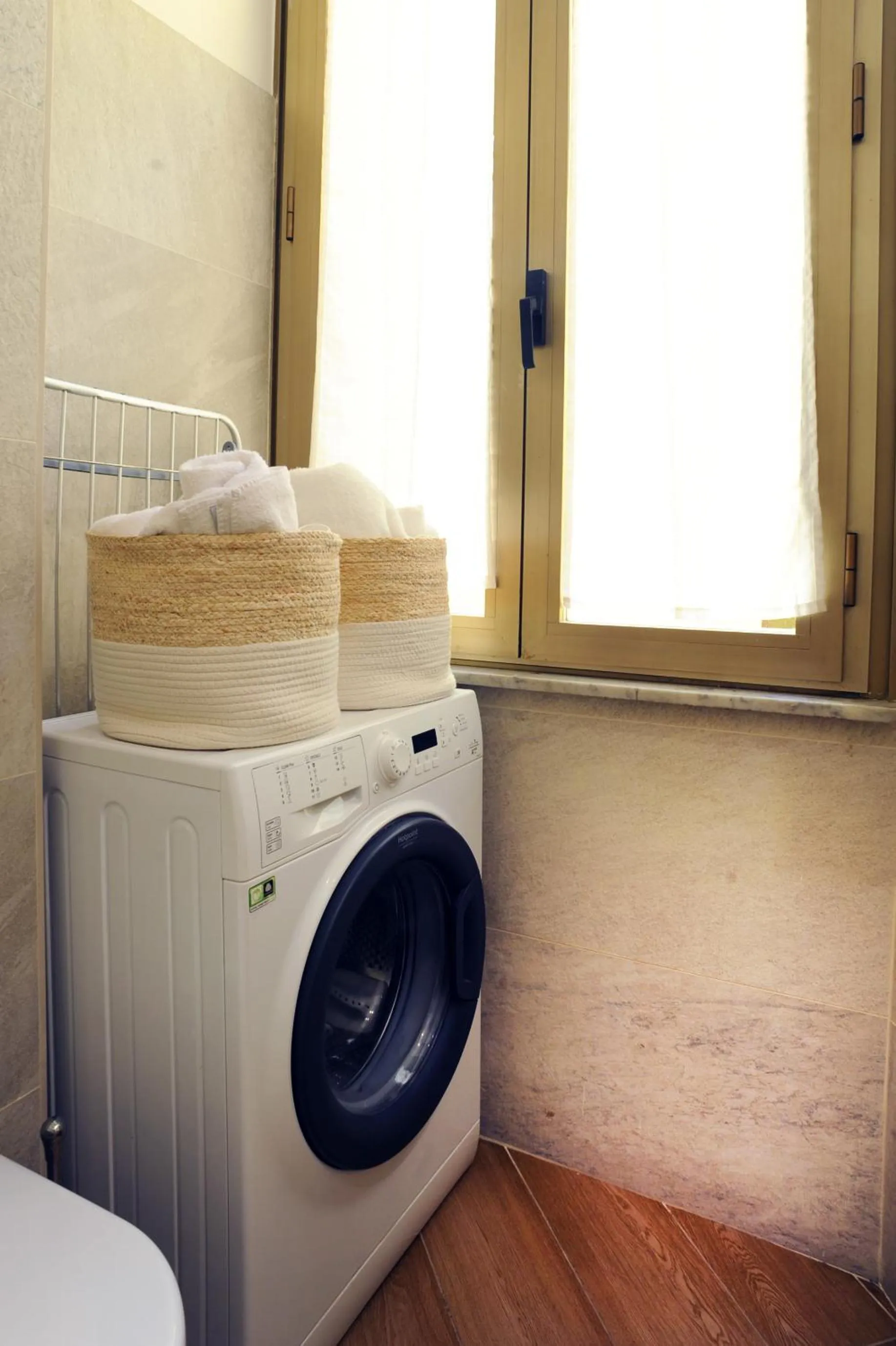 washing machine in Home Vaticano 50 steps from Museum