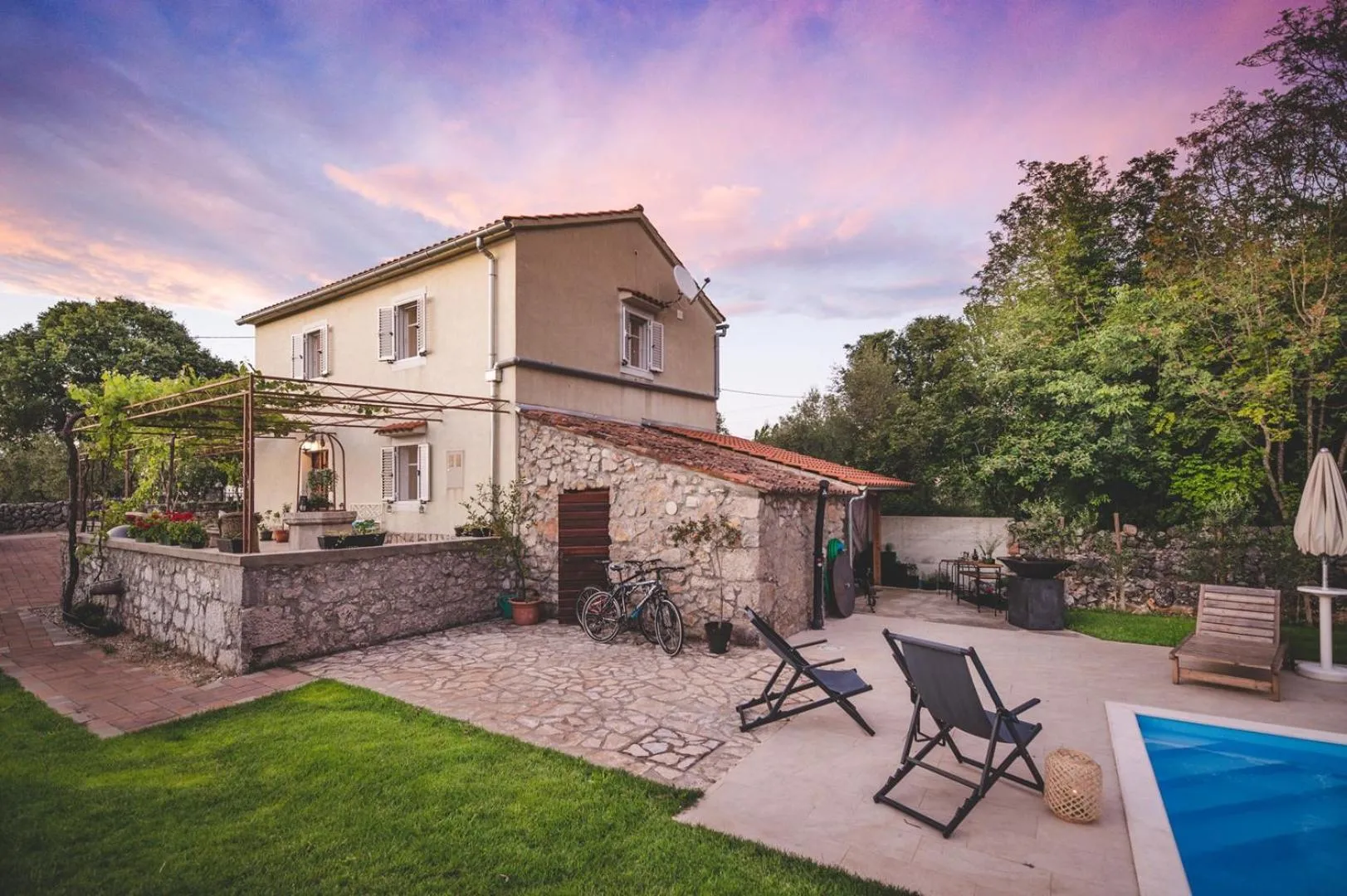 Village Villa „ M „