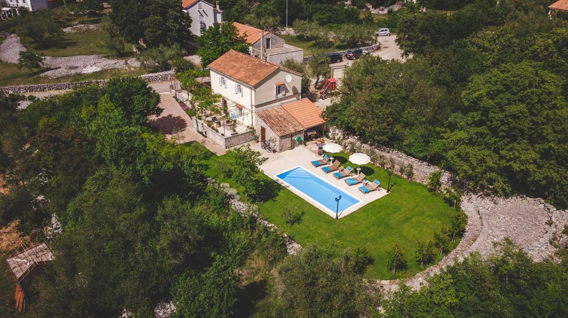 Village Villa „ M „
