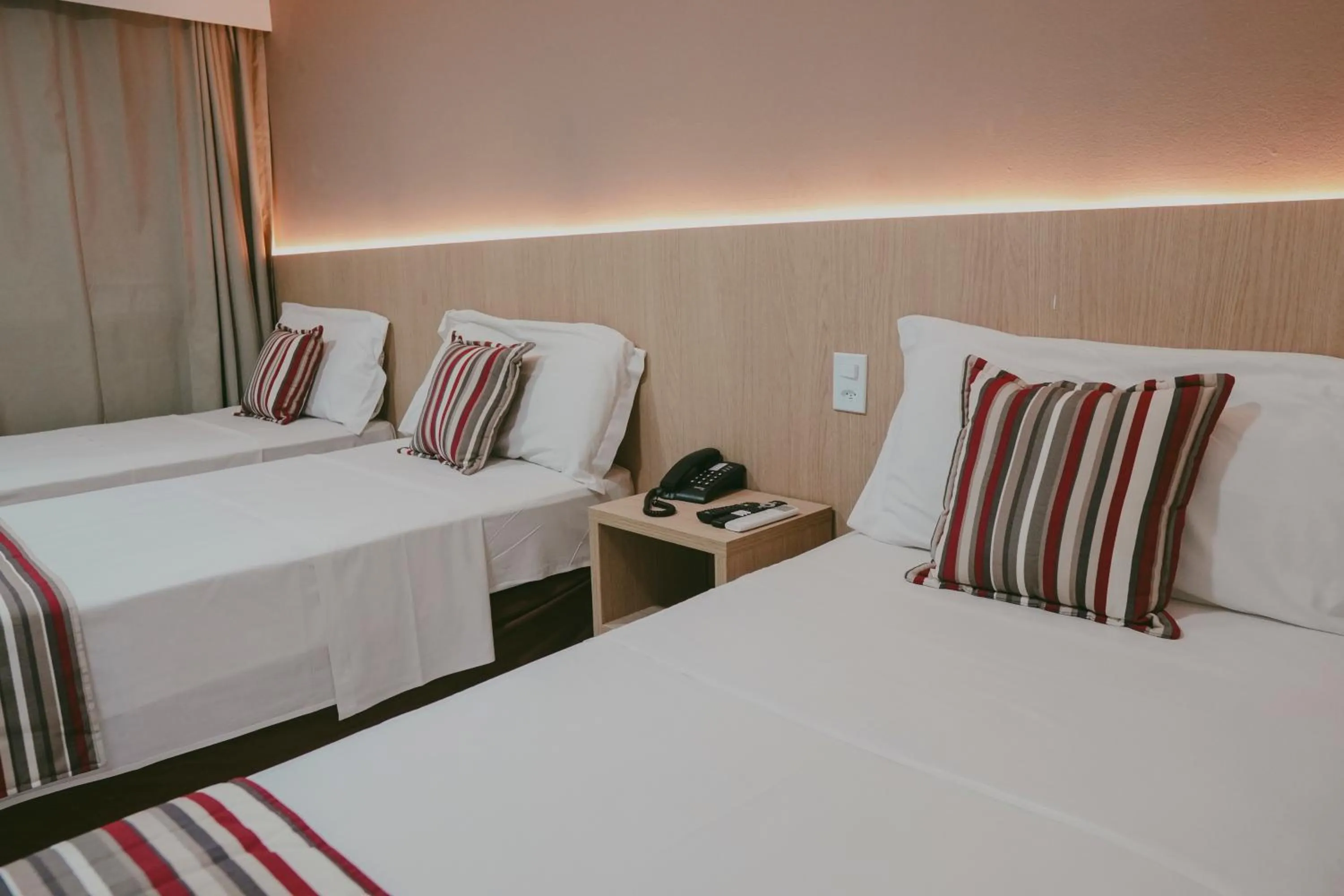 Bed in SLZ Lagoa Hotel