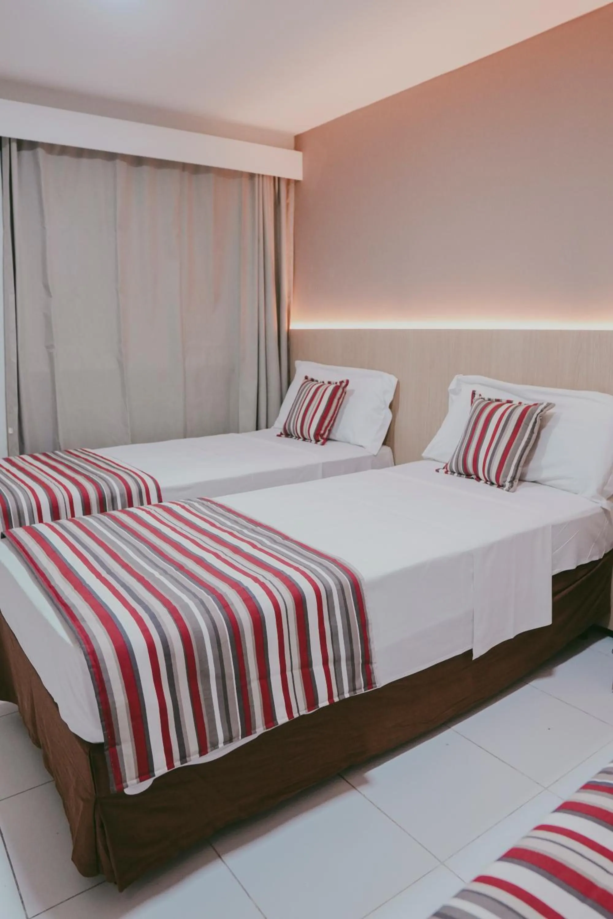 Bed in SLZ Lagoa Hotel