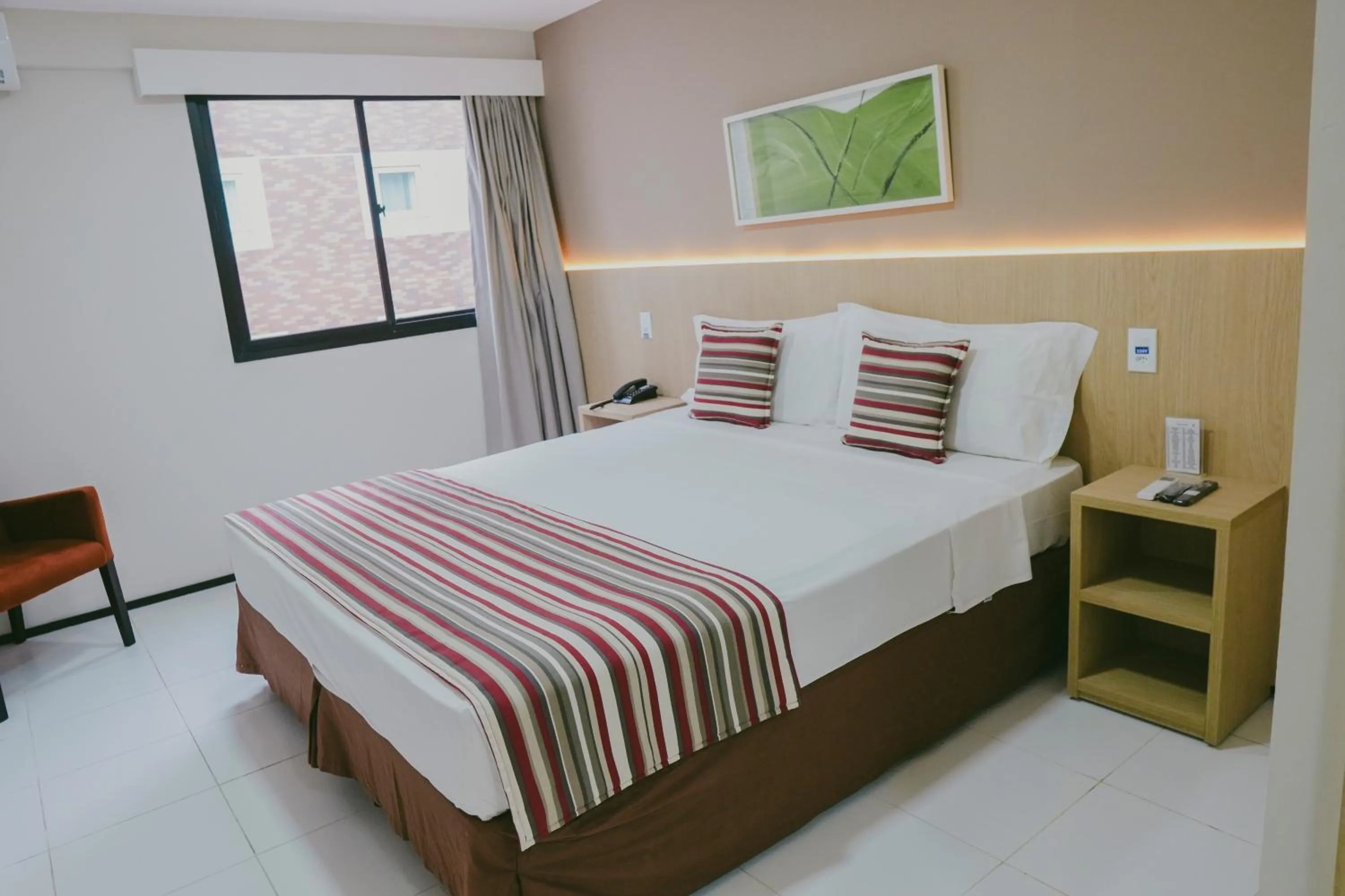 Bed in SLZ Lagoa Hotel