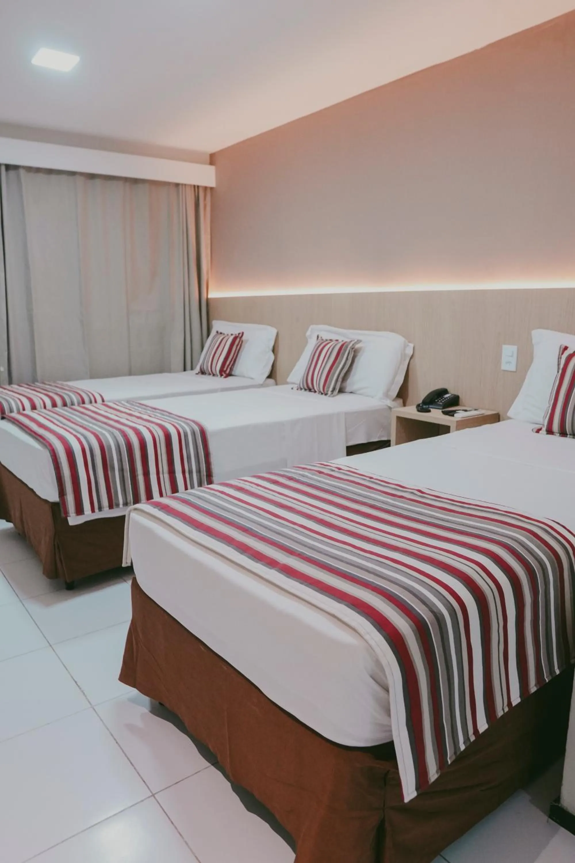 Bed in SLZ Lagoa Hotel