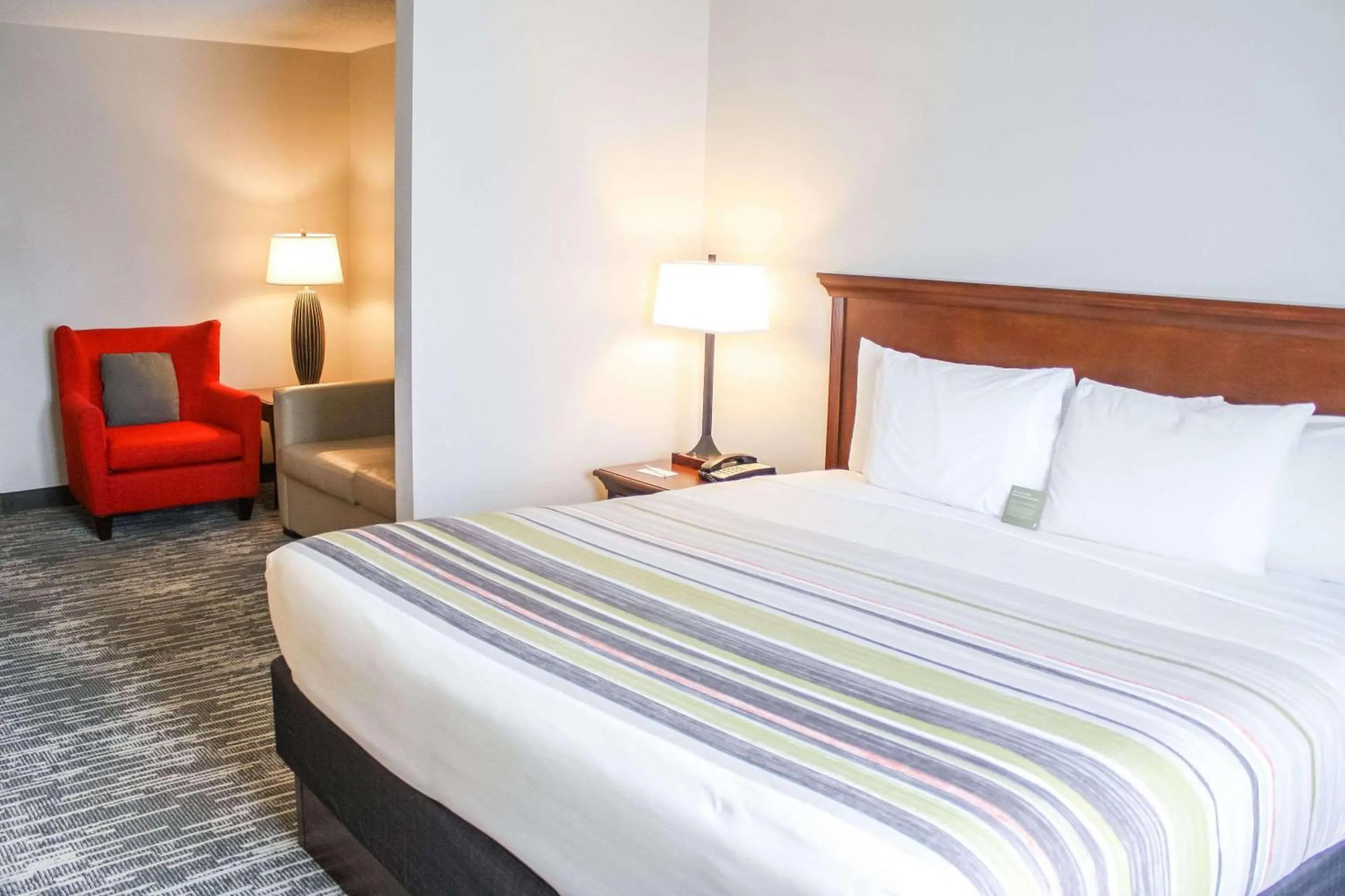 Bedroom, Bed in Country Inn & Suites by Radisson, Washington Dulles International Airport, VA