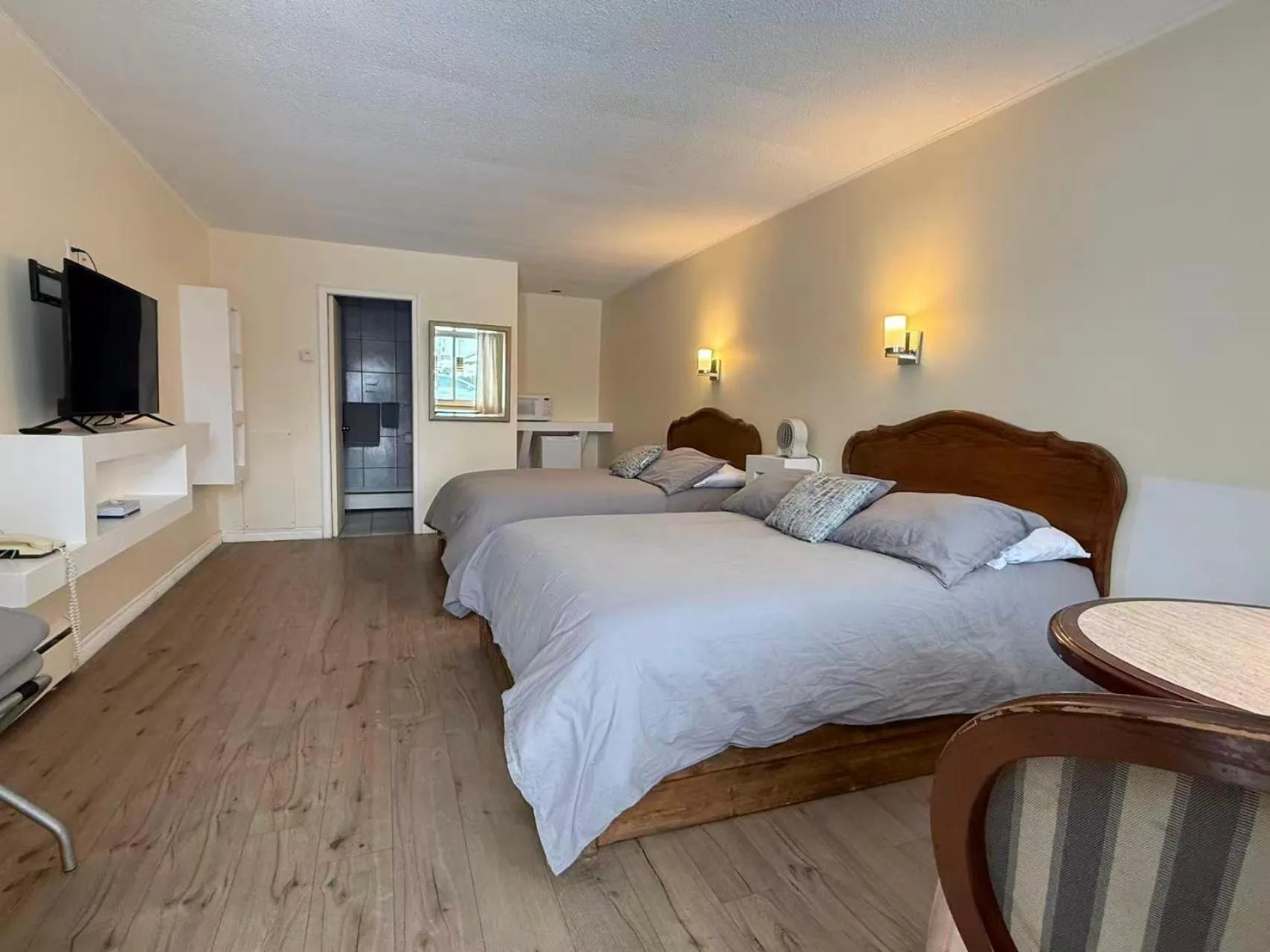 Bed in Hotel Motel La Marquise