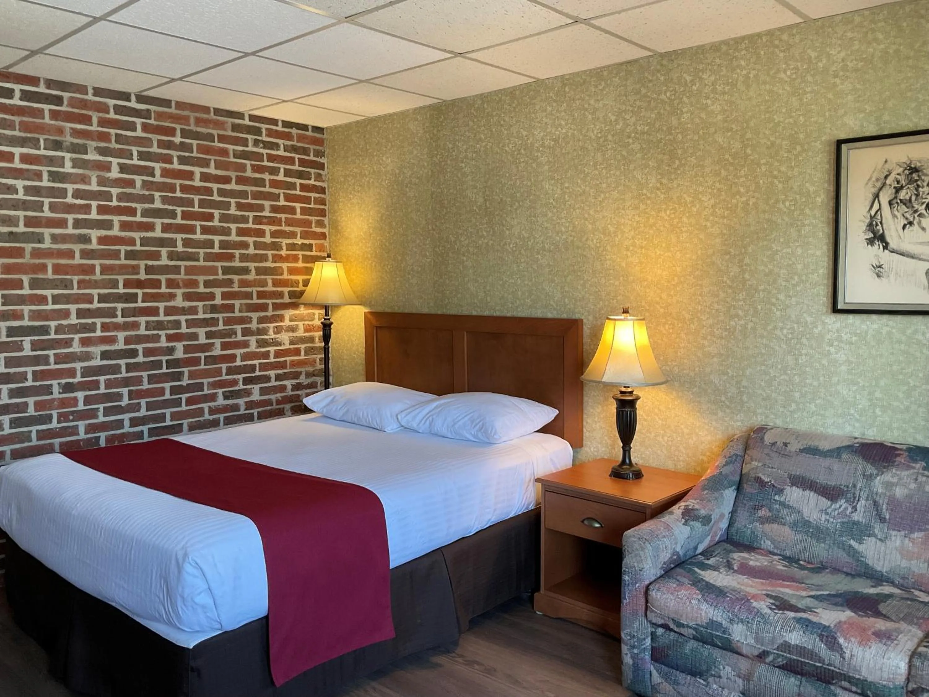 Bed in Motel & Hotel La Paysanne