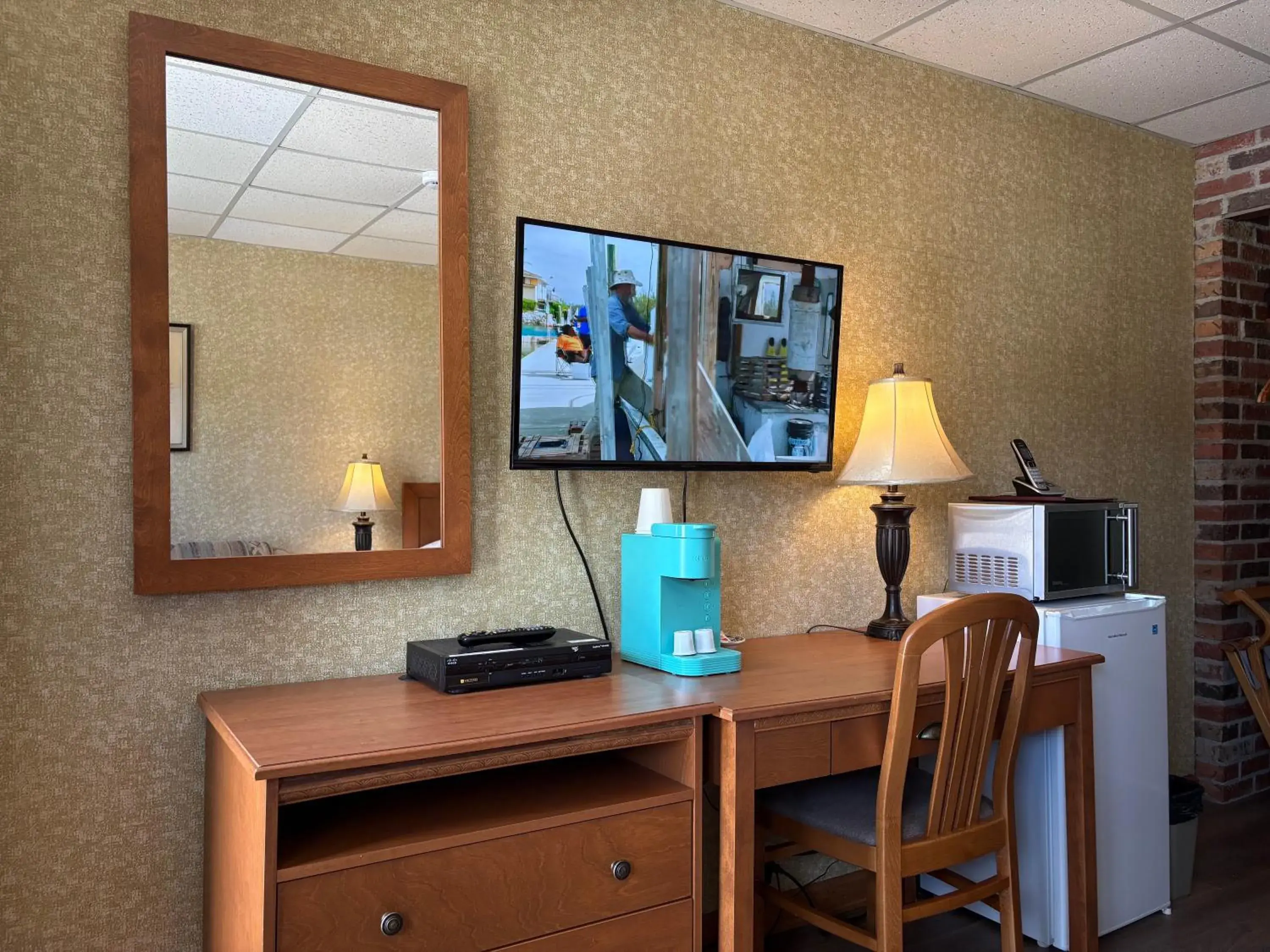 Superior Queen Room in Motel & Hotel La Paysanne Superior Queen Room in Motel & Hotel La Paysanne