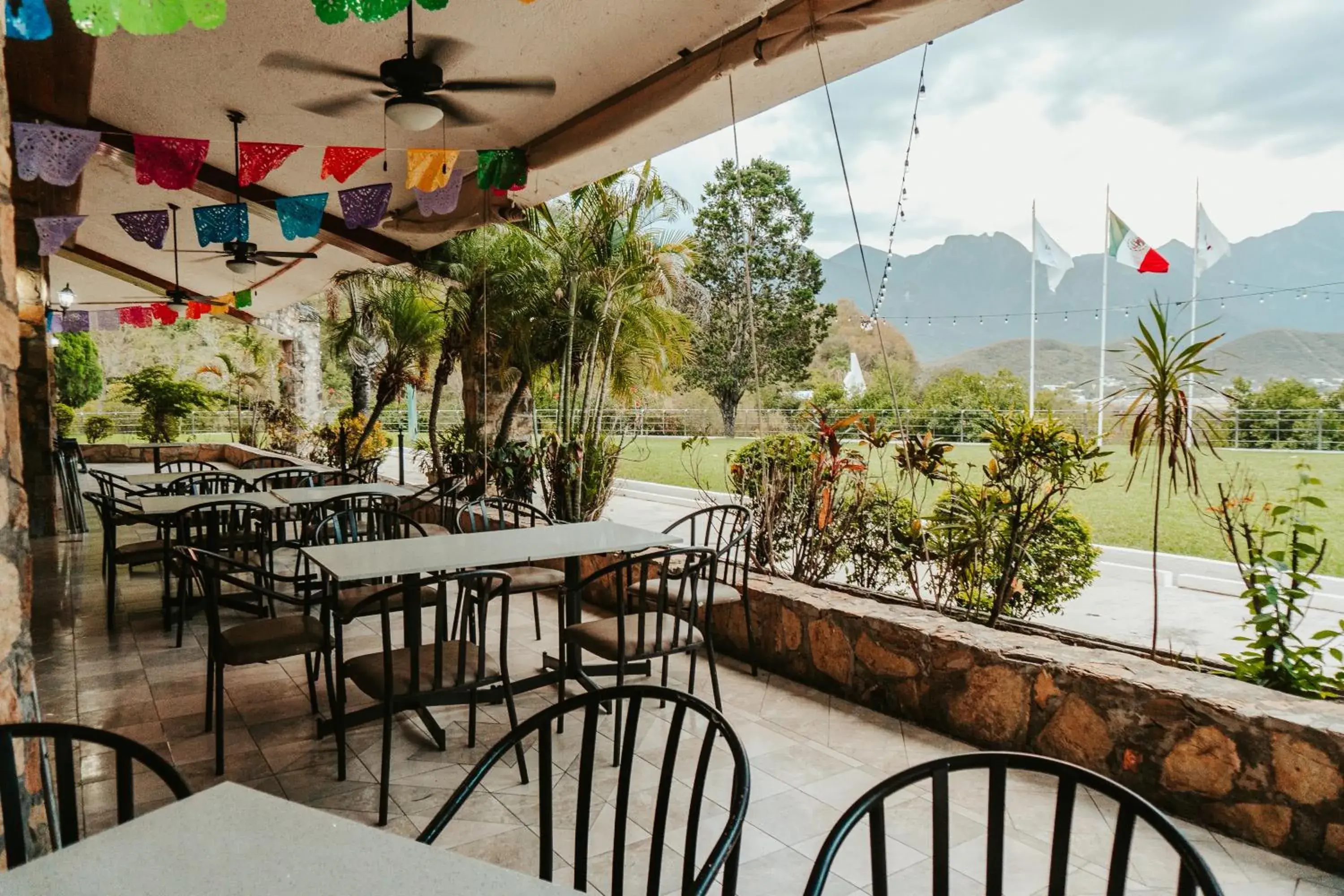 Restaurant/places to eat in Bahia Escondida Restaurant/places to eat in Bahia Escondida