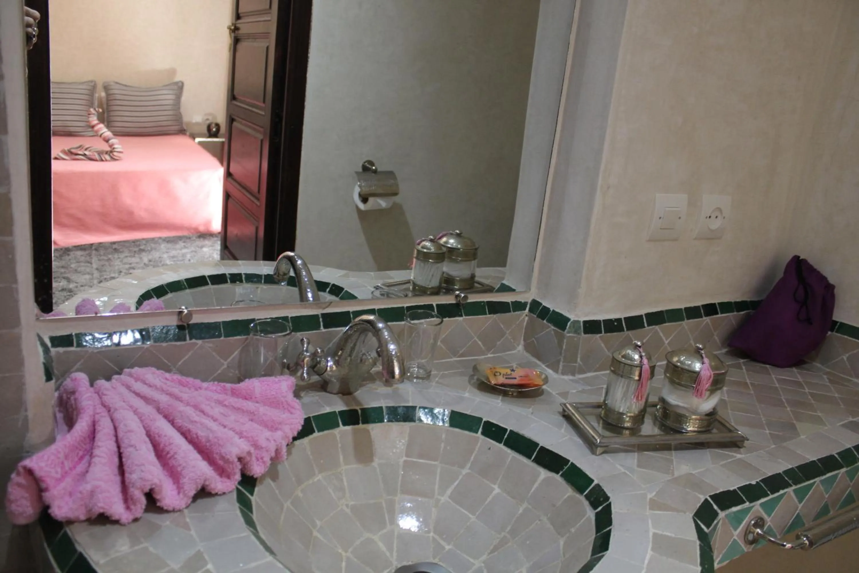 Bathroom in Les Jardins Mandaline