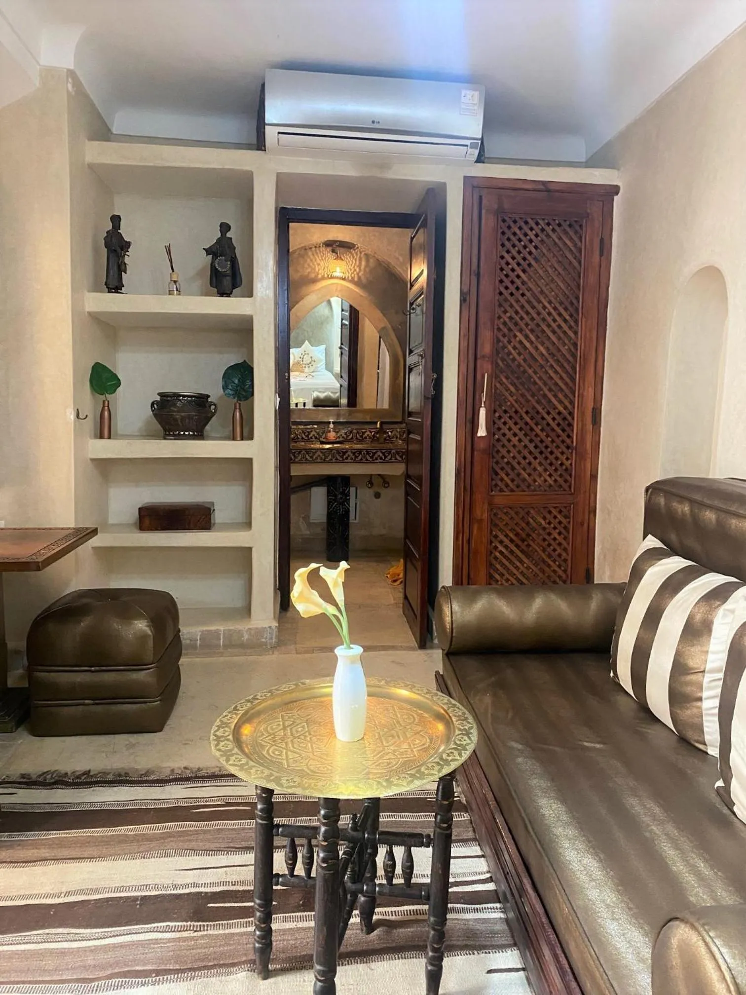 Bedroom in Les Jardins Mandaline