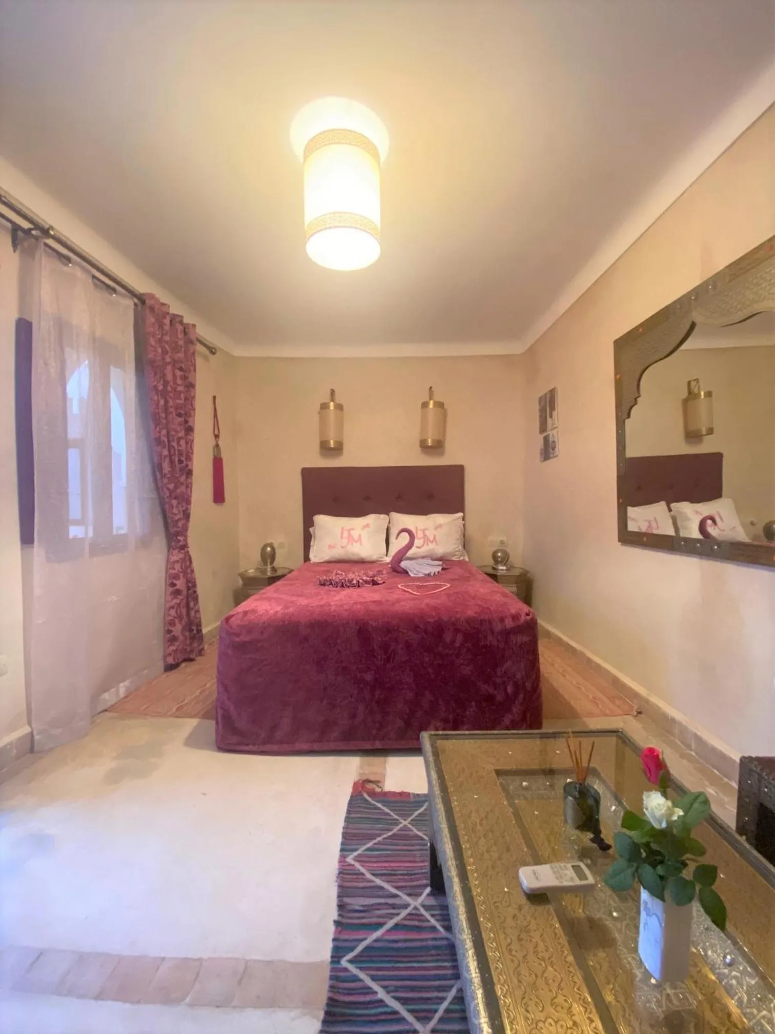 Bedroom, Bed in Les Jardins Mandaline