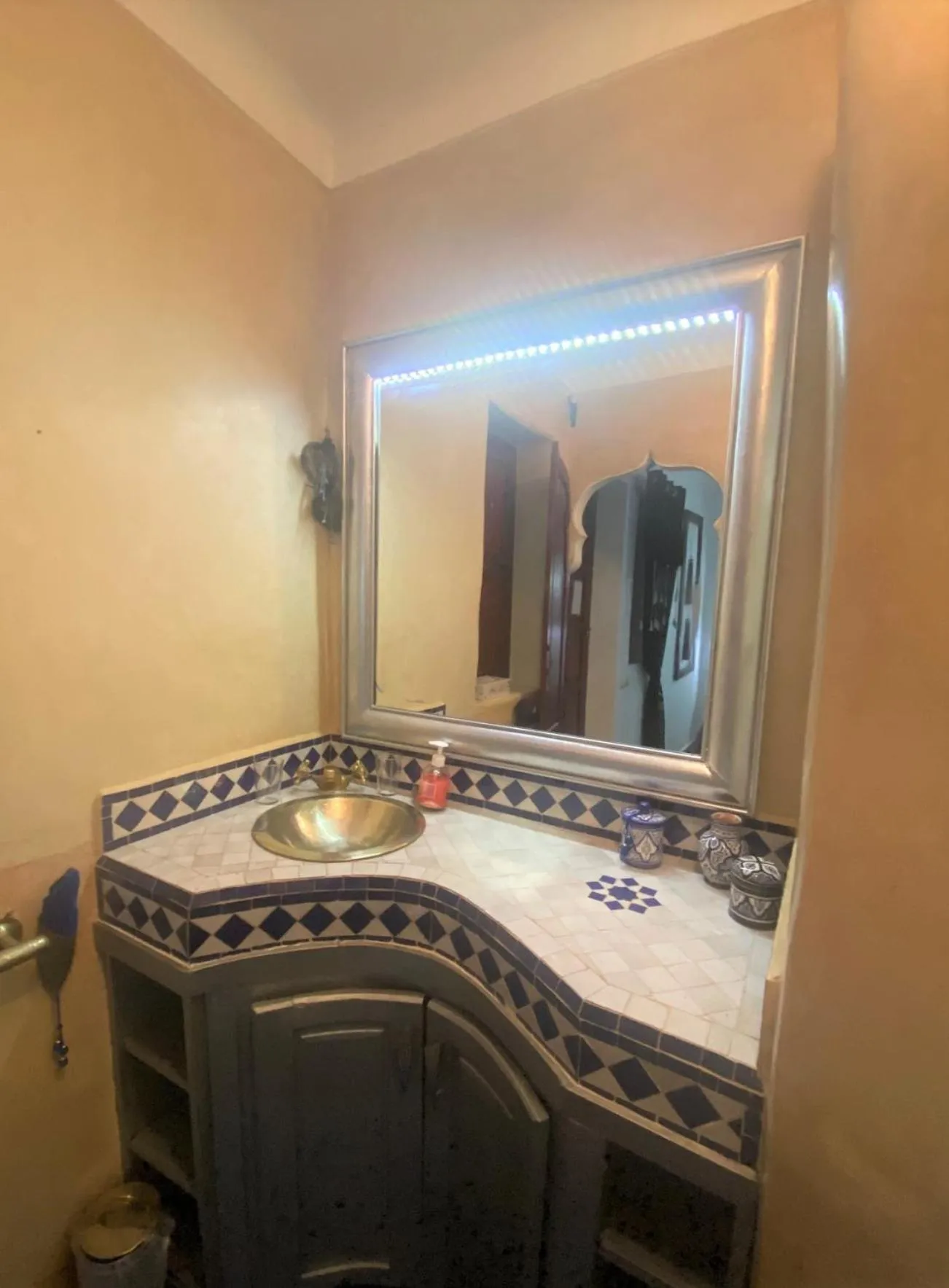 Bathroom in Les Jardins Mandaline