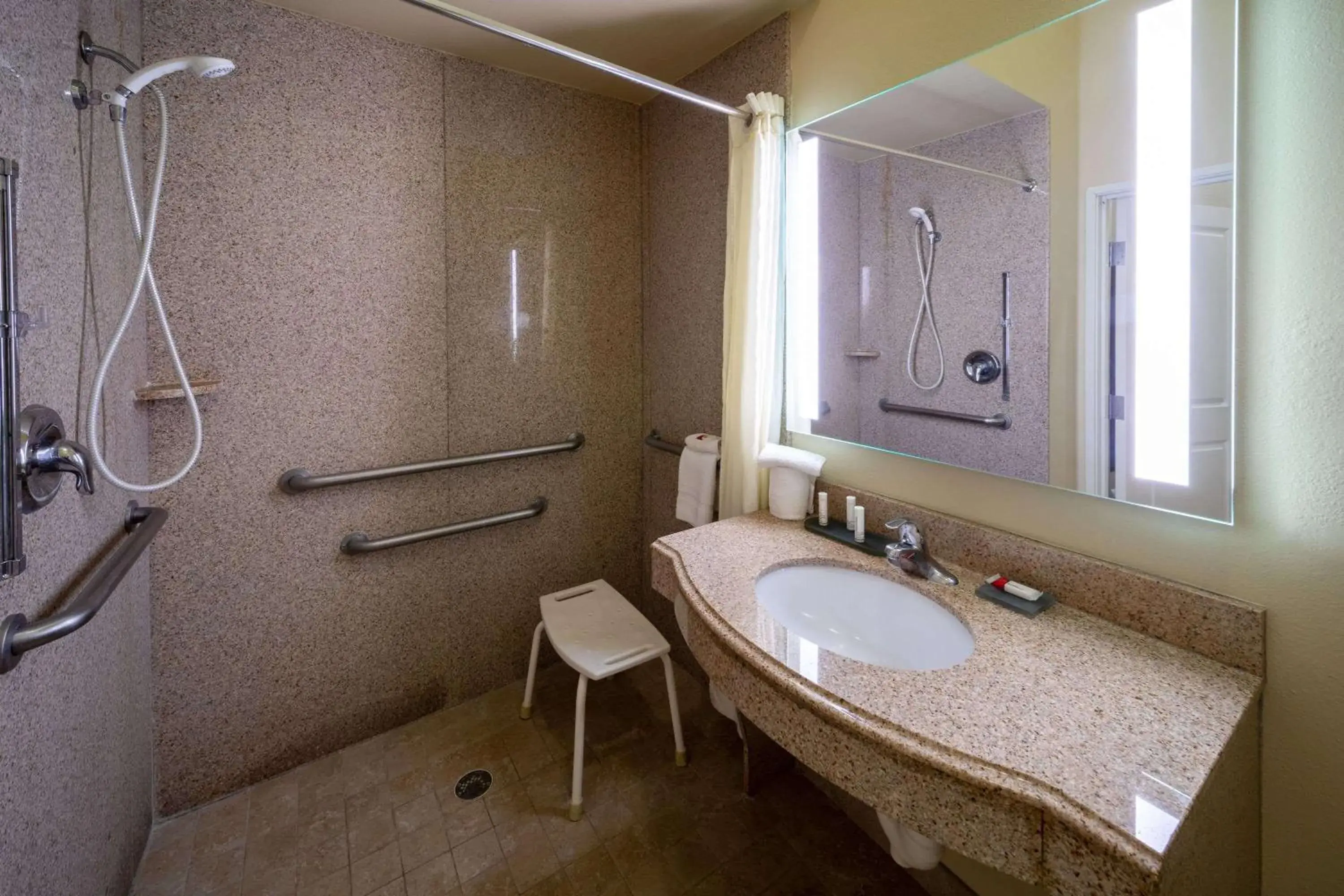 King Room with Roll-In Shower - Mobility/Hearing Accessible - Non-Smoking in La Quinta by Wyndham Houston New Caney King Room with Roll-In Shower - Mobility/Hearing Accessible - Non-Smoking in La Quinta by Wyndham Houston New Caney