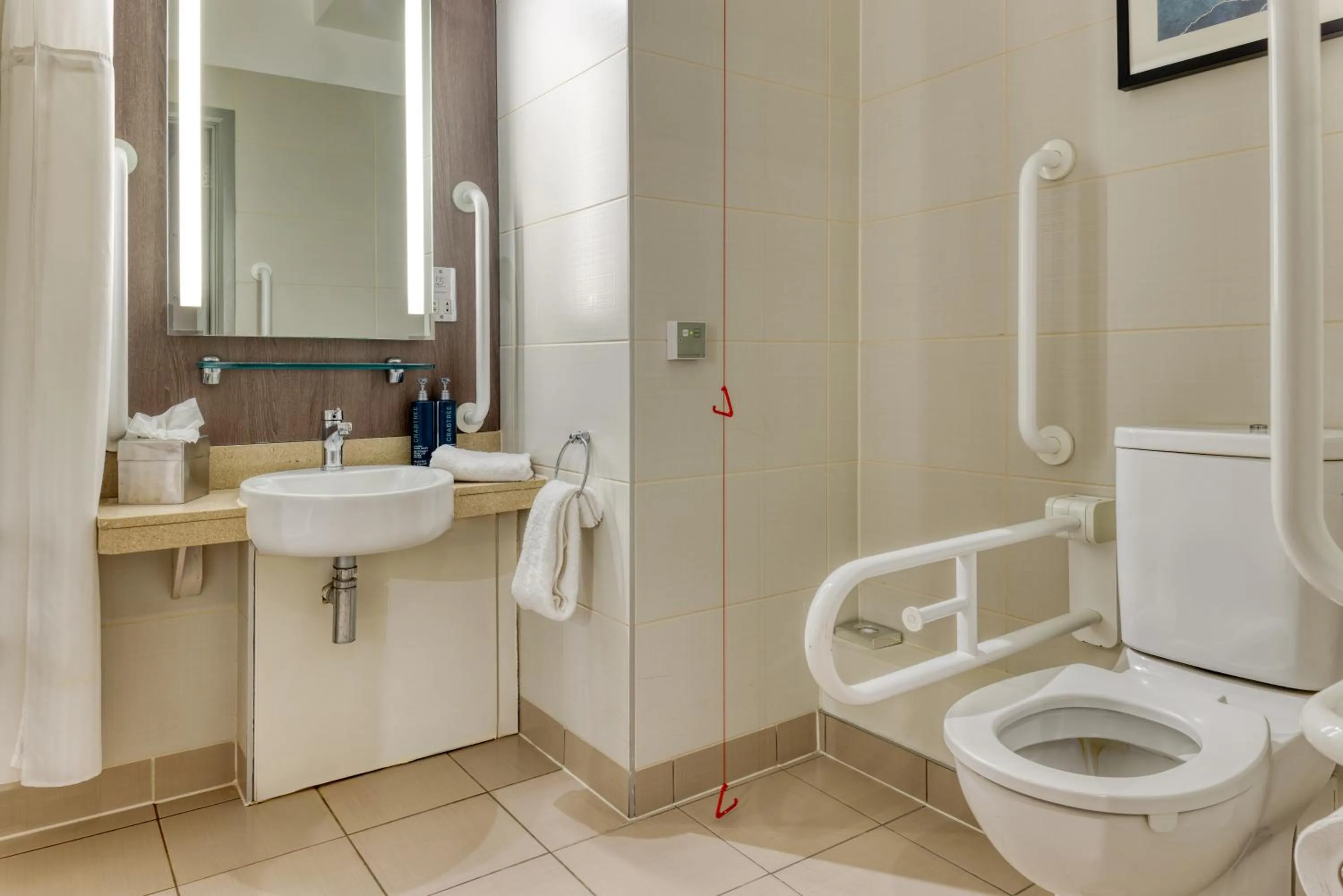 Bathroom in DoubleTree by Hilton London Angel Kings Cross