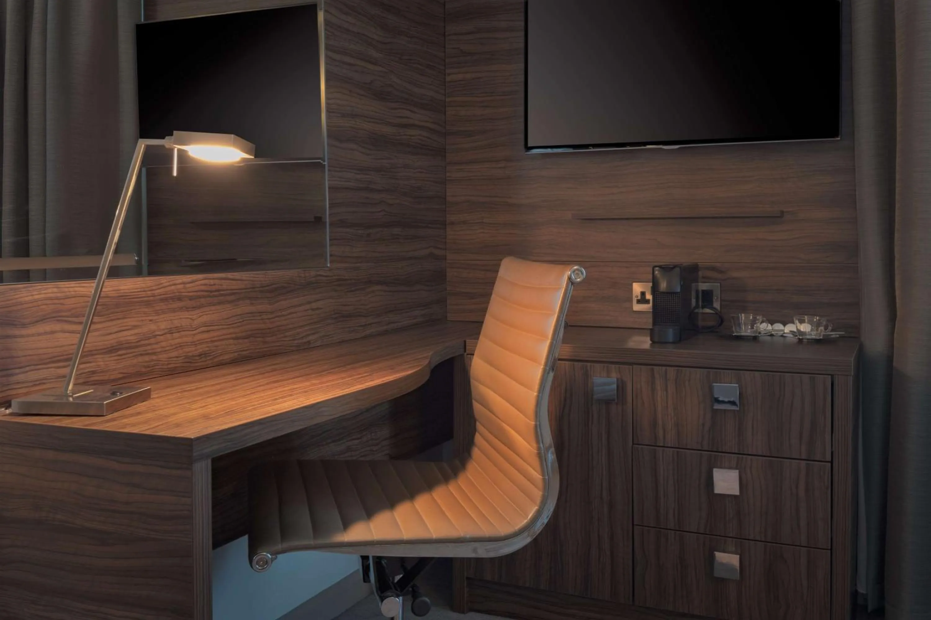 Bedroom in DoubleTree by Hilton London Angel Kings Cross