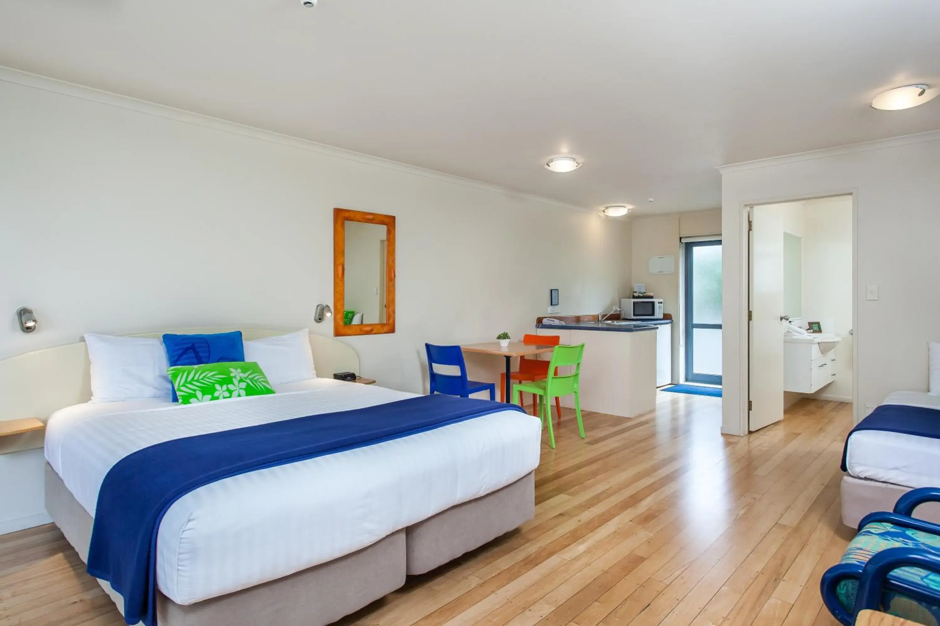 Kitchen or kitchenette, Bed in Awa Motel Kitchen or kitchenette, Bed in Awa Motel